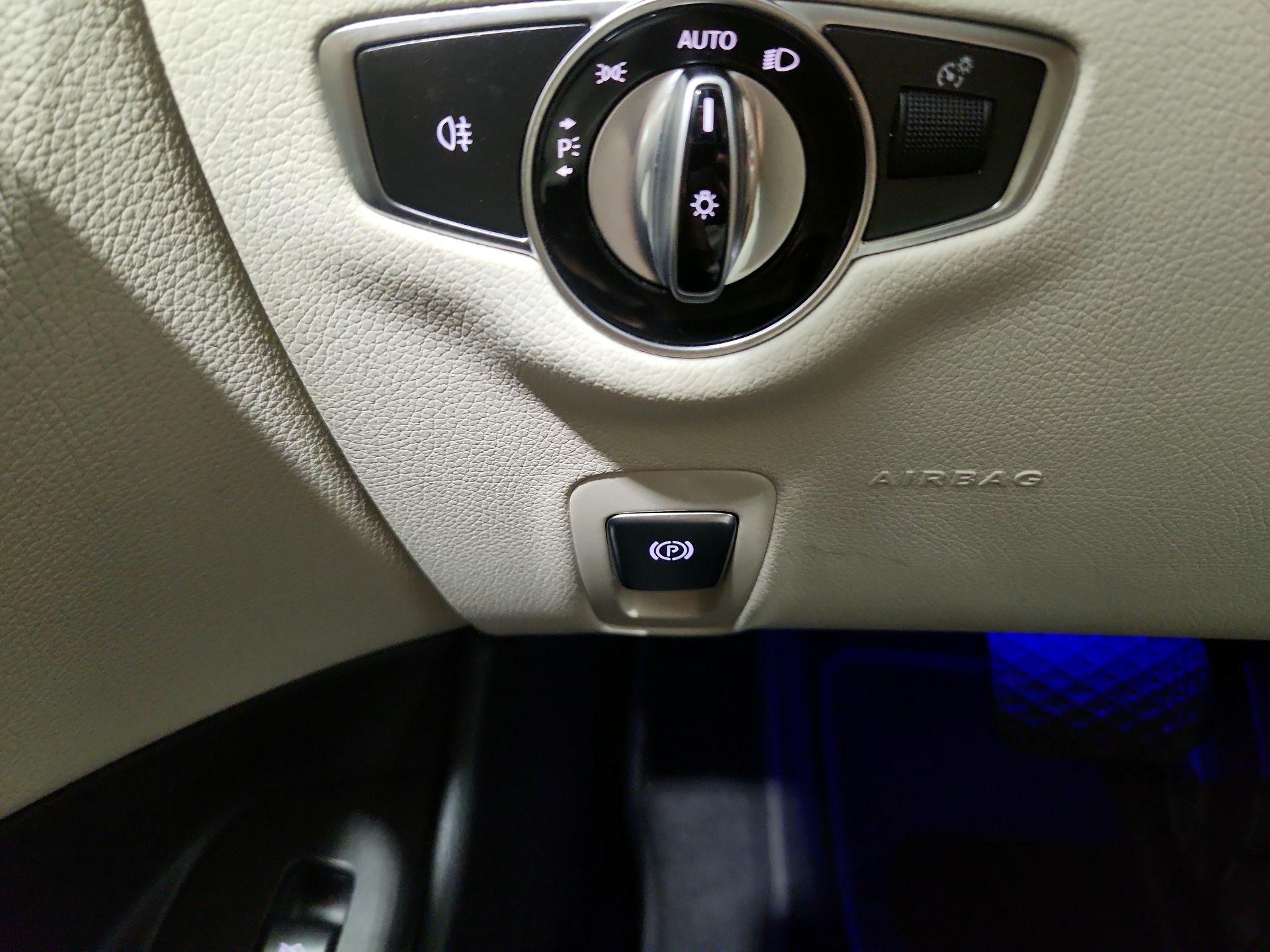 Thumbnail: 2021 Mercedes-Benz E-Class - 13