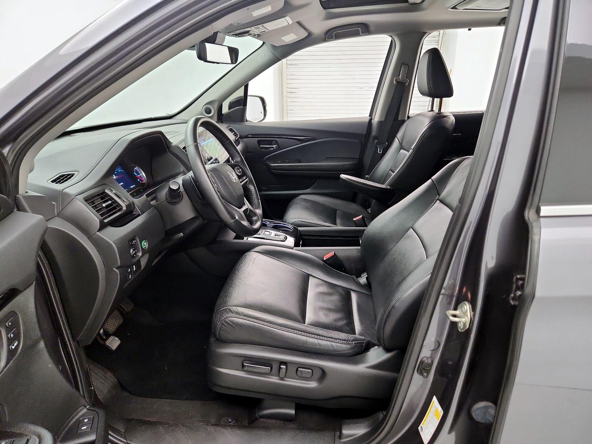Thumbnail: 2020 Honda Pilot - 11