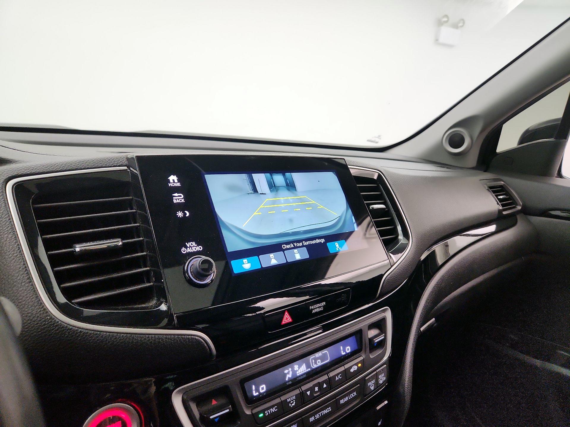 Thumbnail: 2020 Honda Pilot - 15