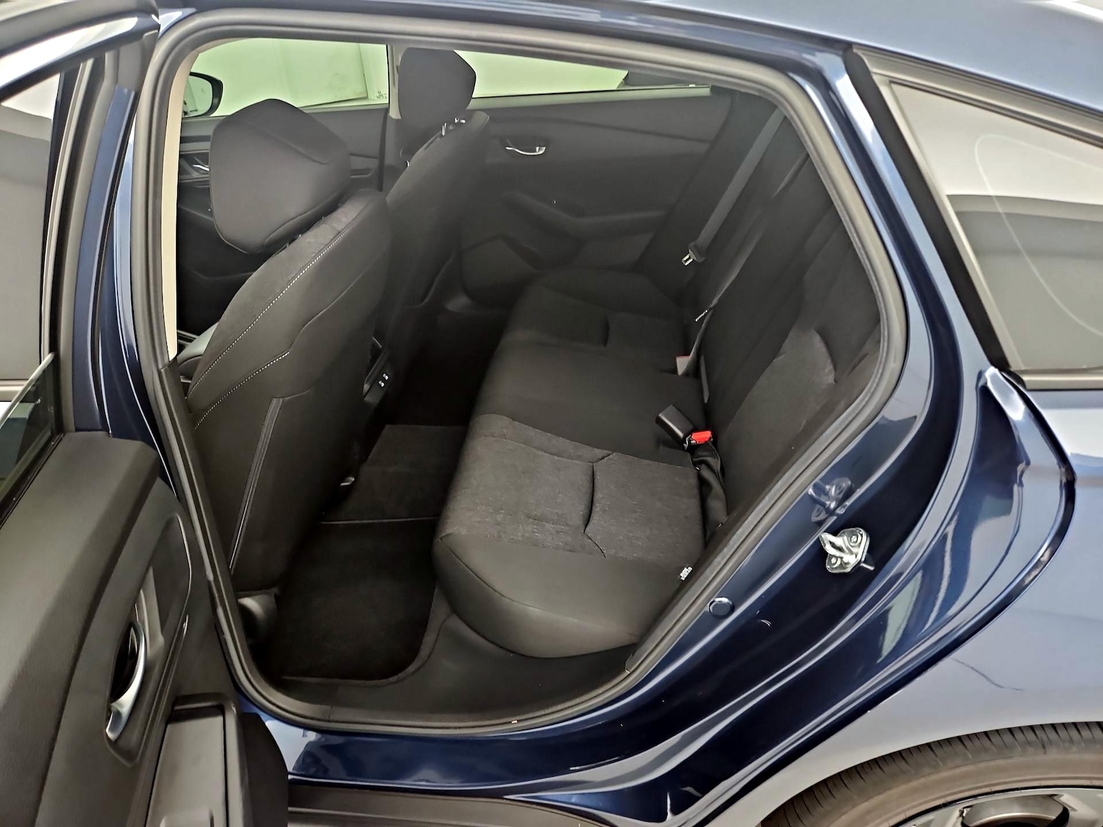 2025 Honda Accord SE - Photo 20