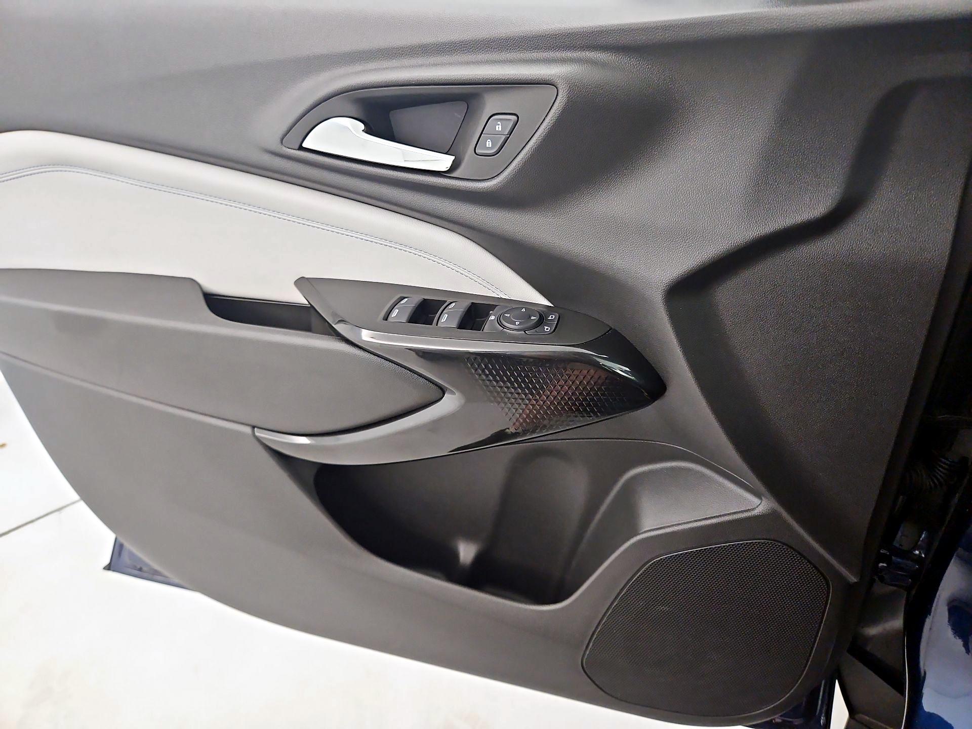 Thumbnail: 2024 Chevrolet Trax - 12