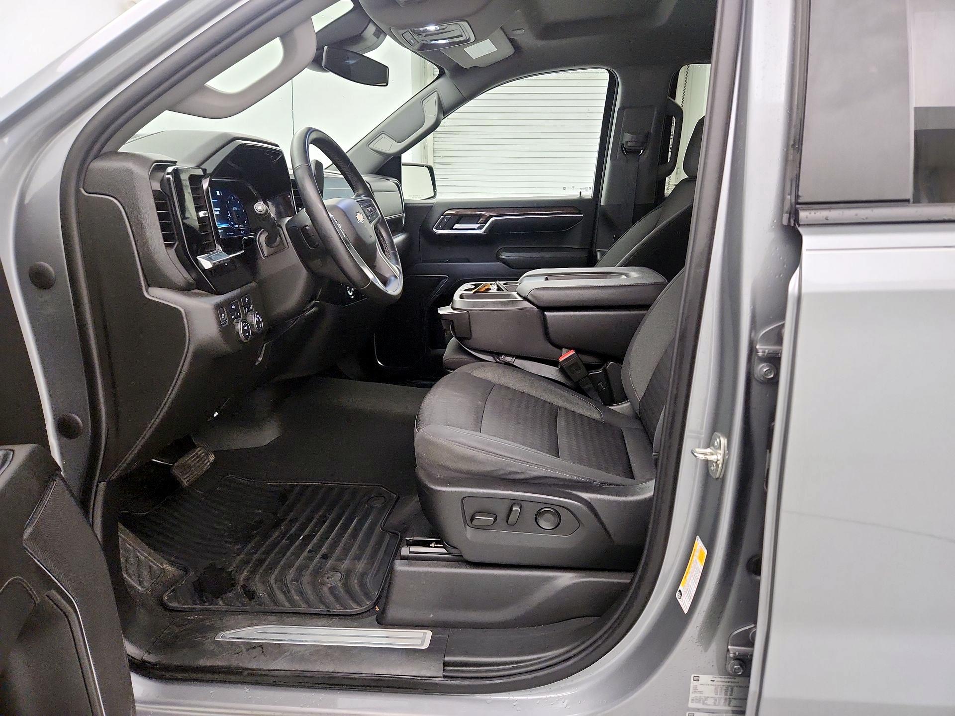 Thumbnail: 2023 Chevrolet Silverado 1500 - 11