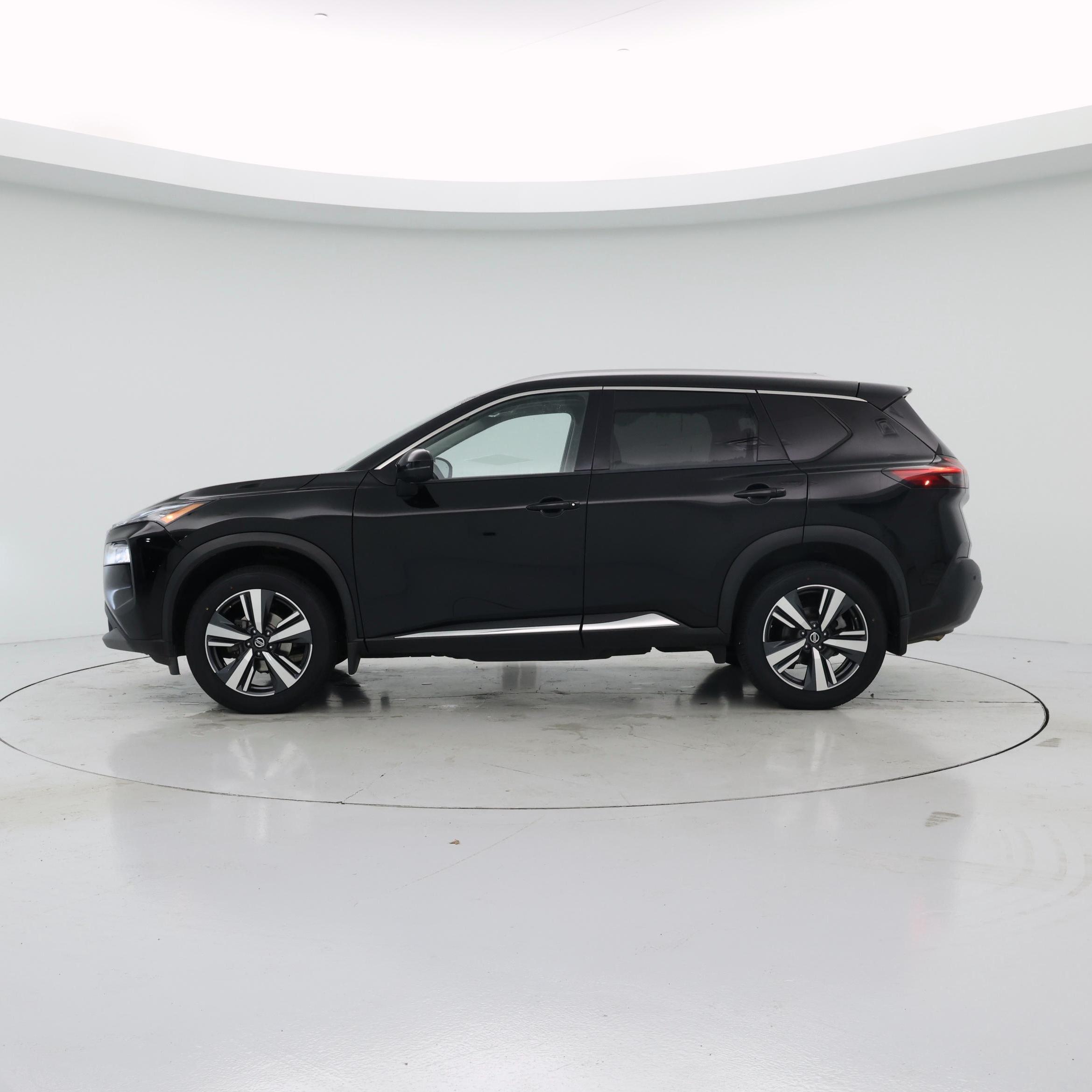 Thumbnail: 2021 Nissan Rogue - 3