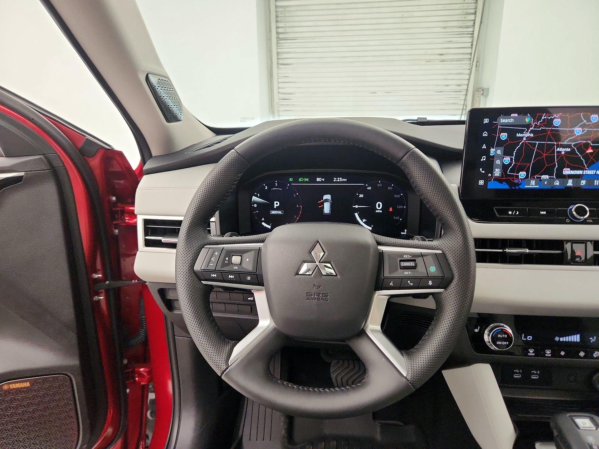 Thumbnail: 2025 Mitsubishi Outlander - 10