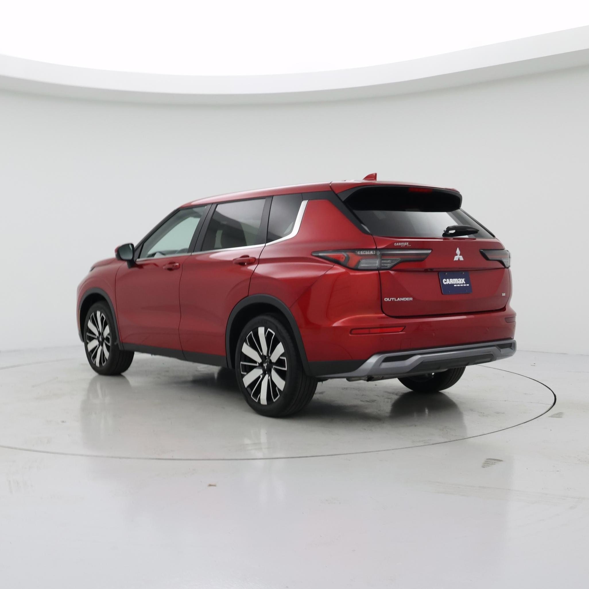 Thumbnail: 2025 Mitsubishi Outlander - 2