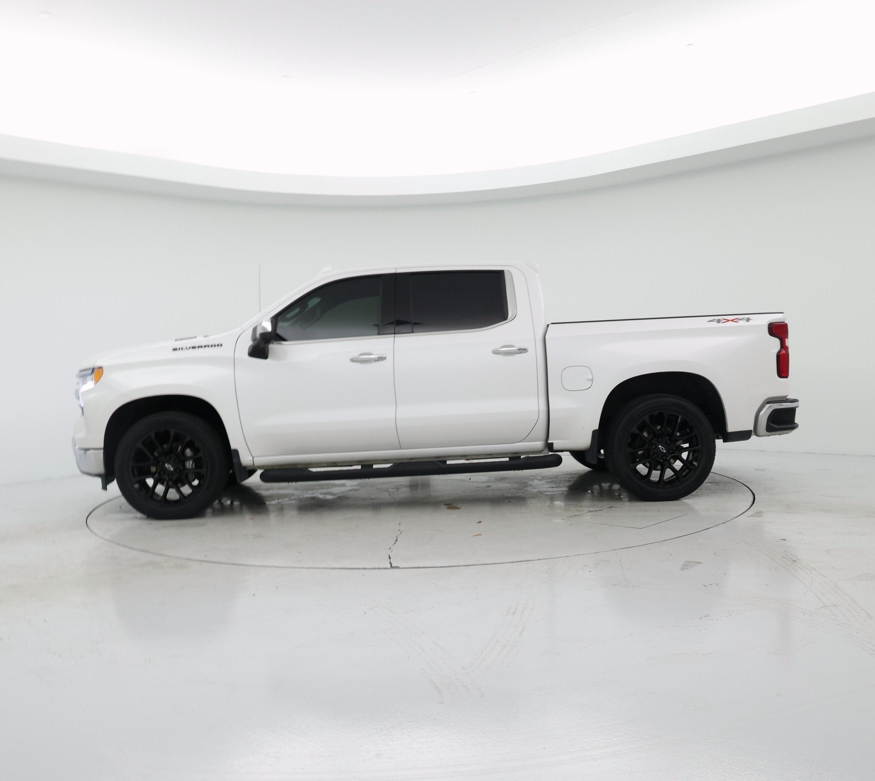 Thumbnail: 2023 Chevrolet Silverado 1500 - 3