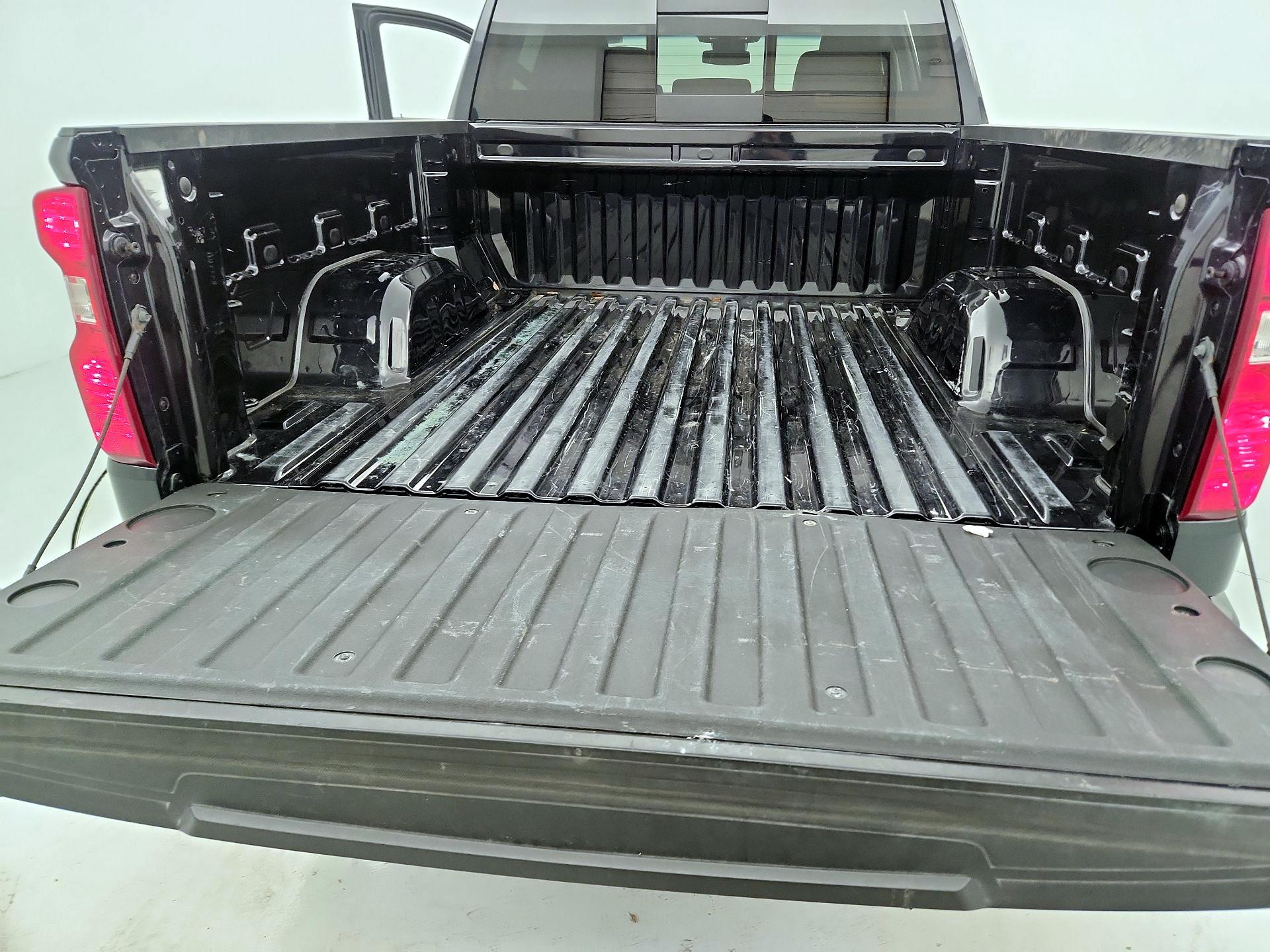 Thumbnail: 2023 Chevrolet Silverado 1500 - 20