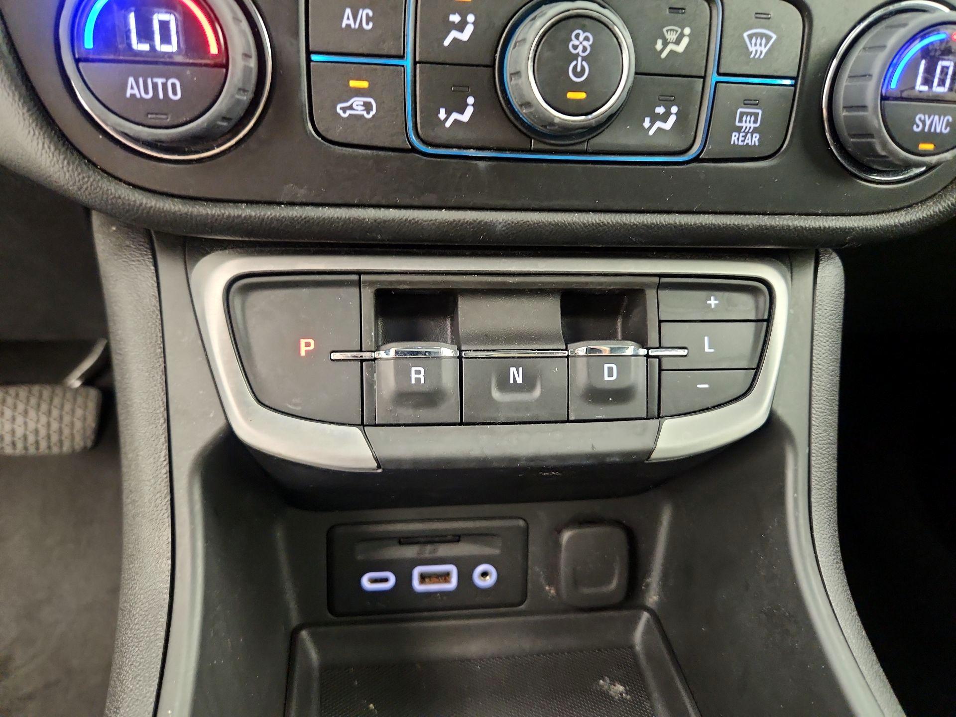 Thumbnail: 2023 GMC Terrain - 16