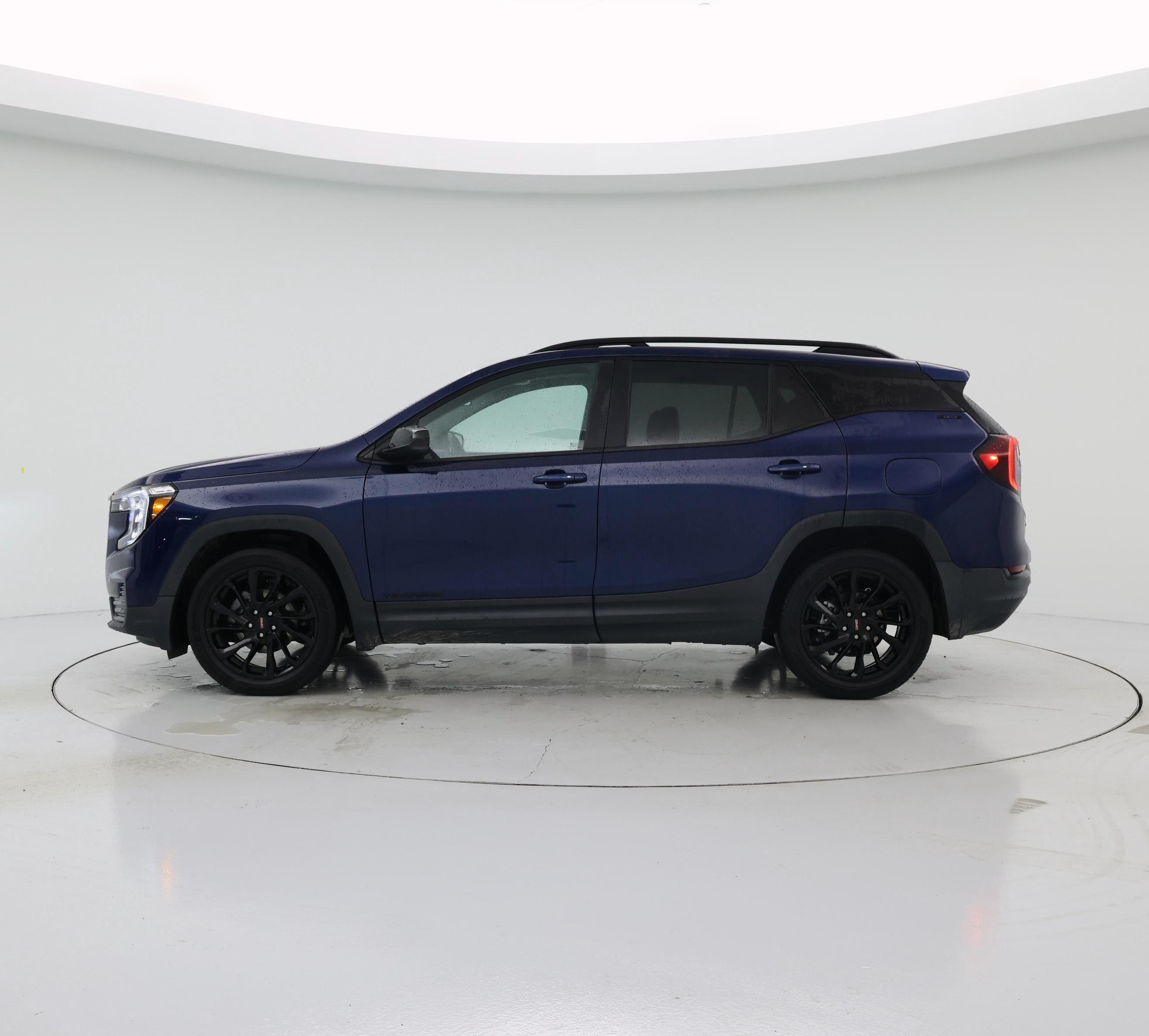 Thumbnail: 2023 GMC Terrain - 3