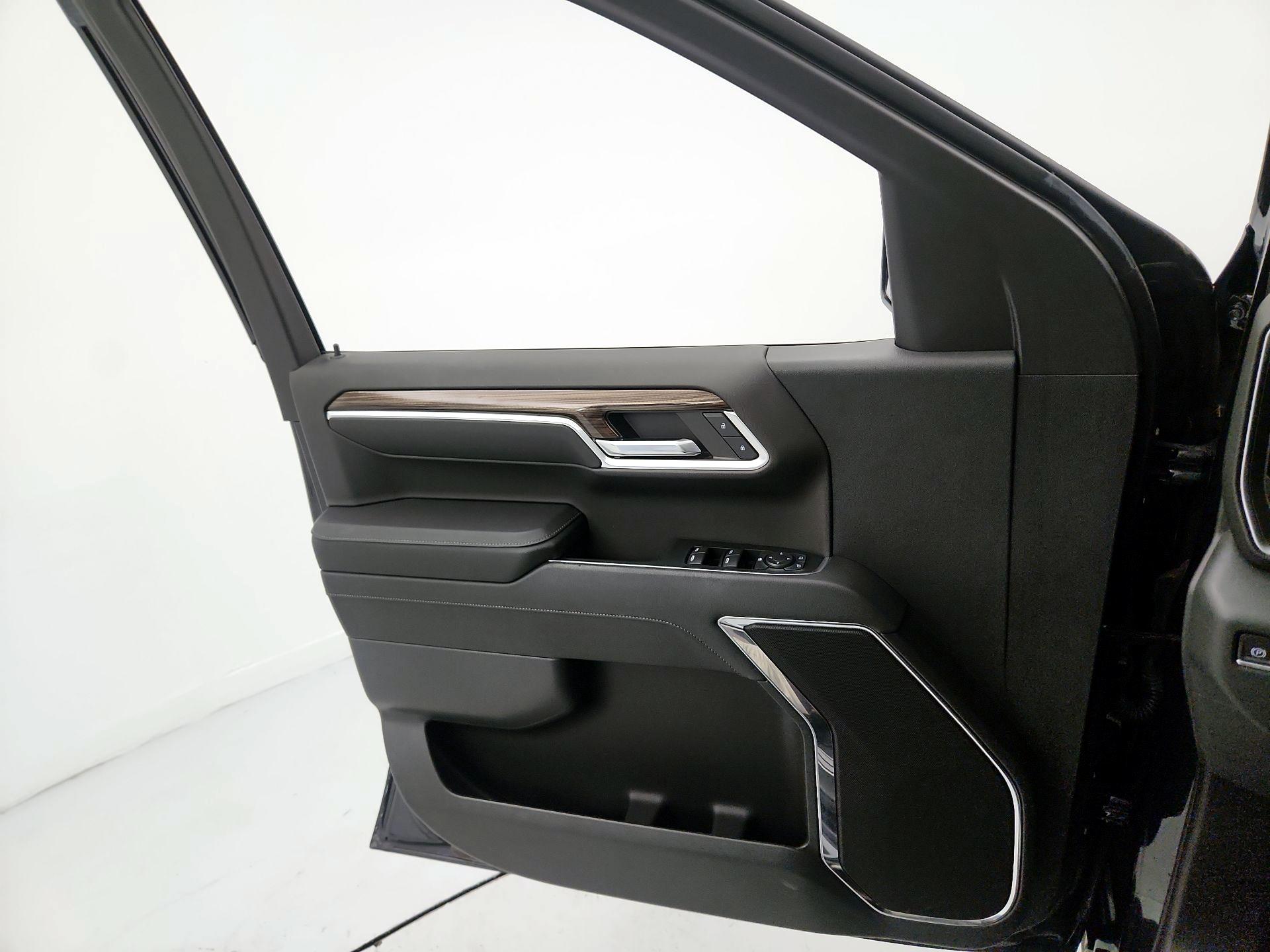 Thumbnail: 2023 Chevrolet Silverado 1500 - 12