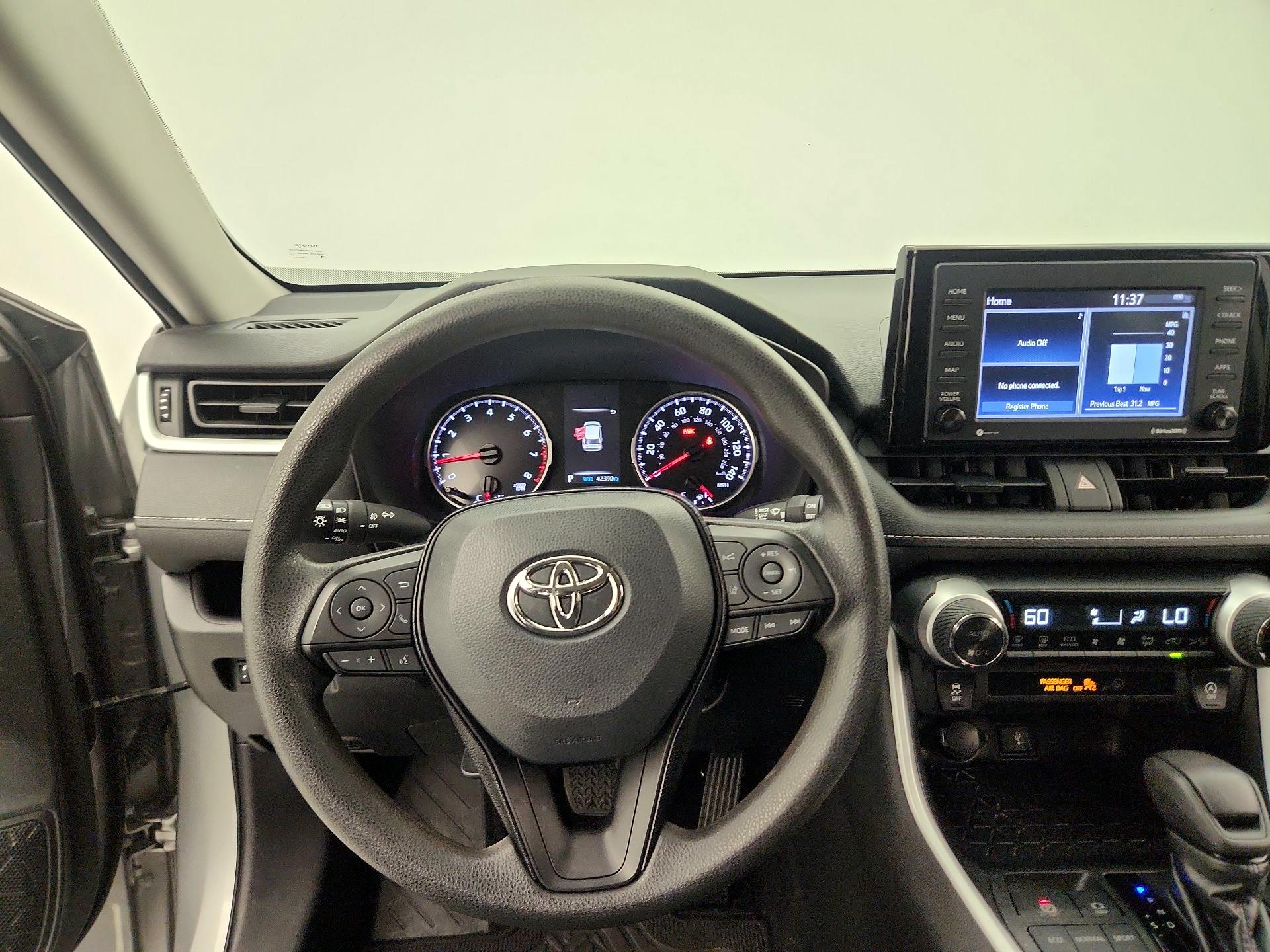 Thumbnail: 2021 Toyota RAV4 - 10