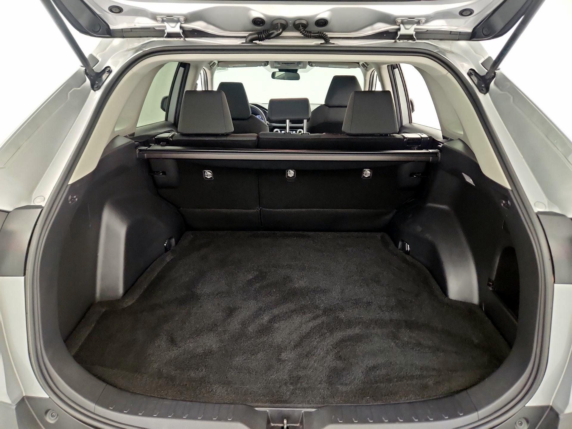 Thumbnail: 2021 Toyota RAV4 - 20