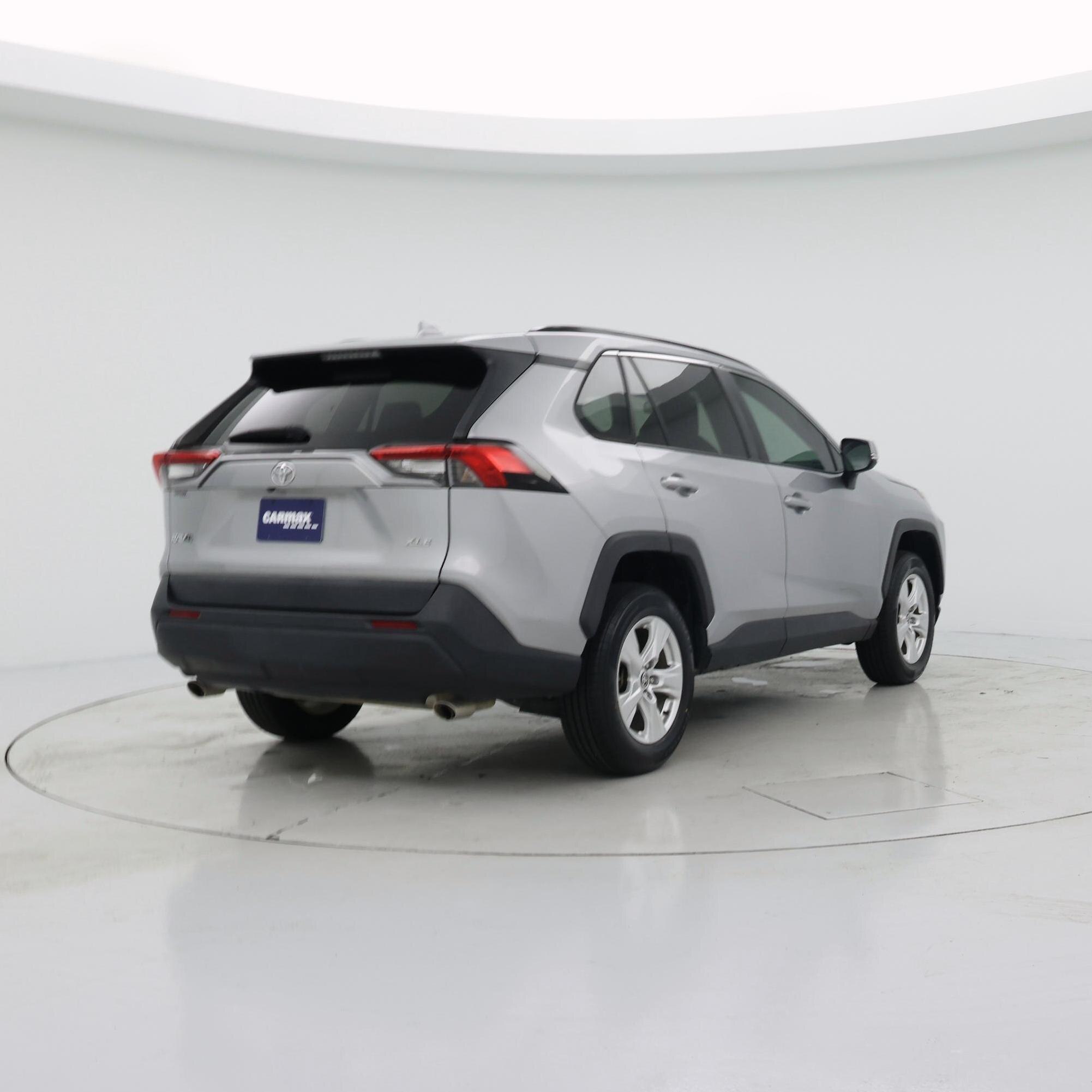 Thumbnail: 2021 Toyota RAV4 - 8