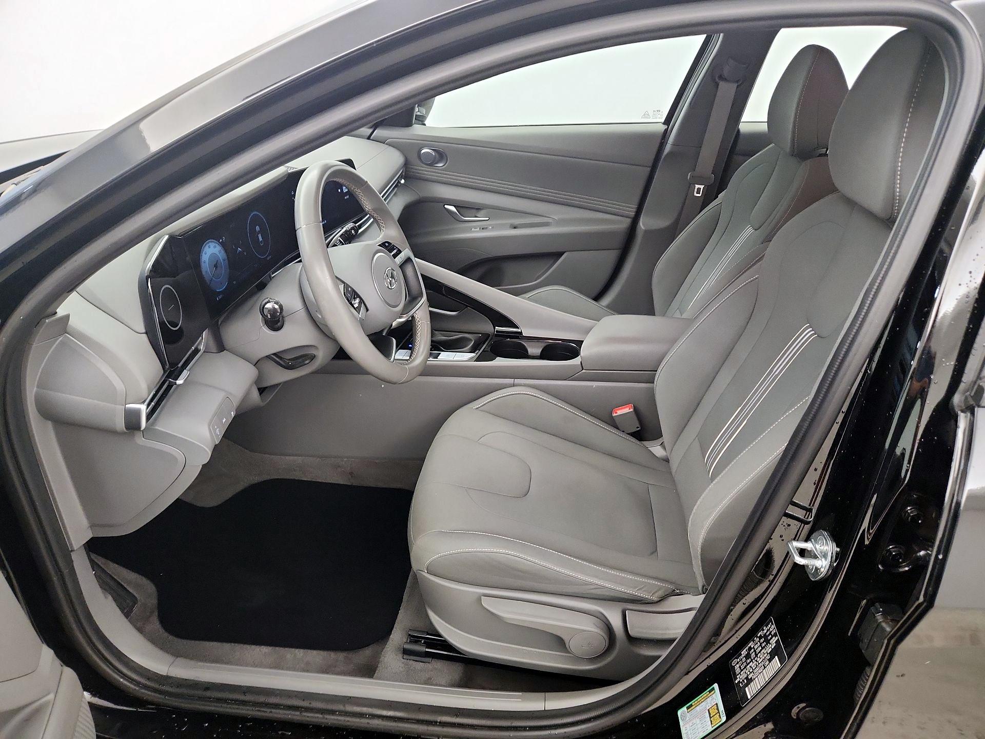 Thumbnail: 2023 Hyundai Elantra - 11