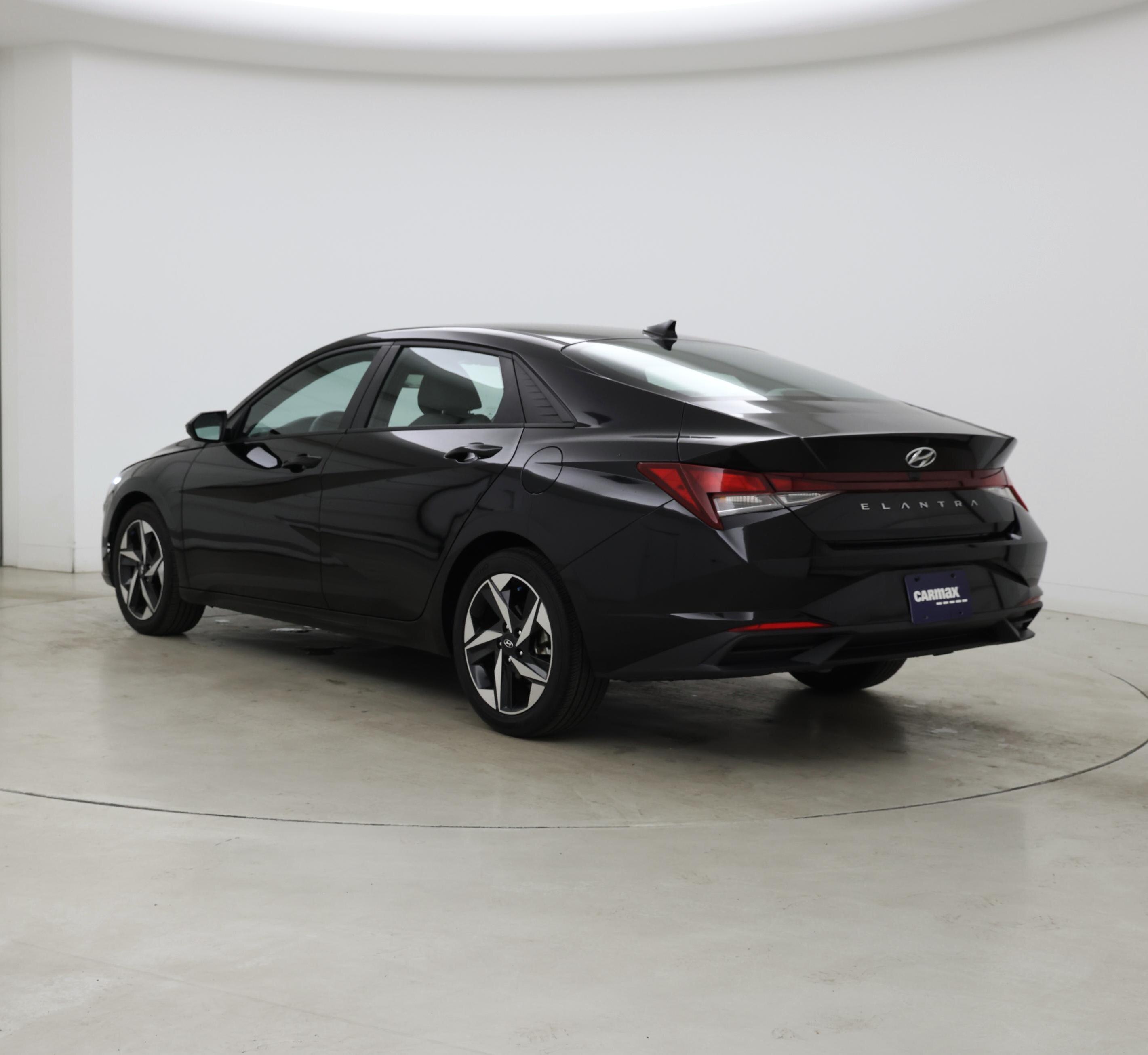 Thumbnail: 2023 Hyundai Elantra - 2
