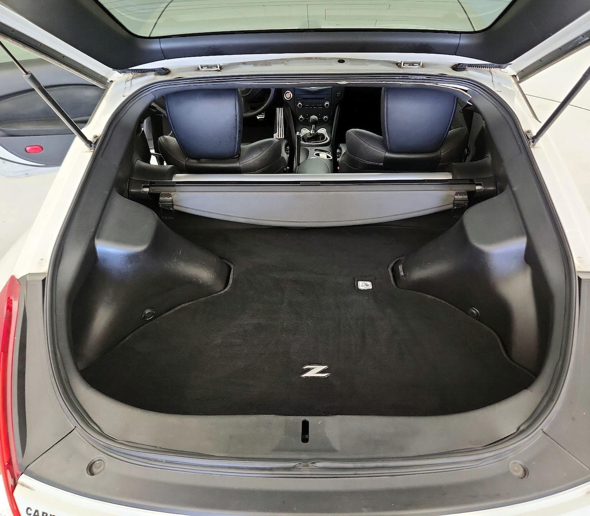 Trunk/Cargo (Seats Up)