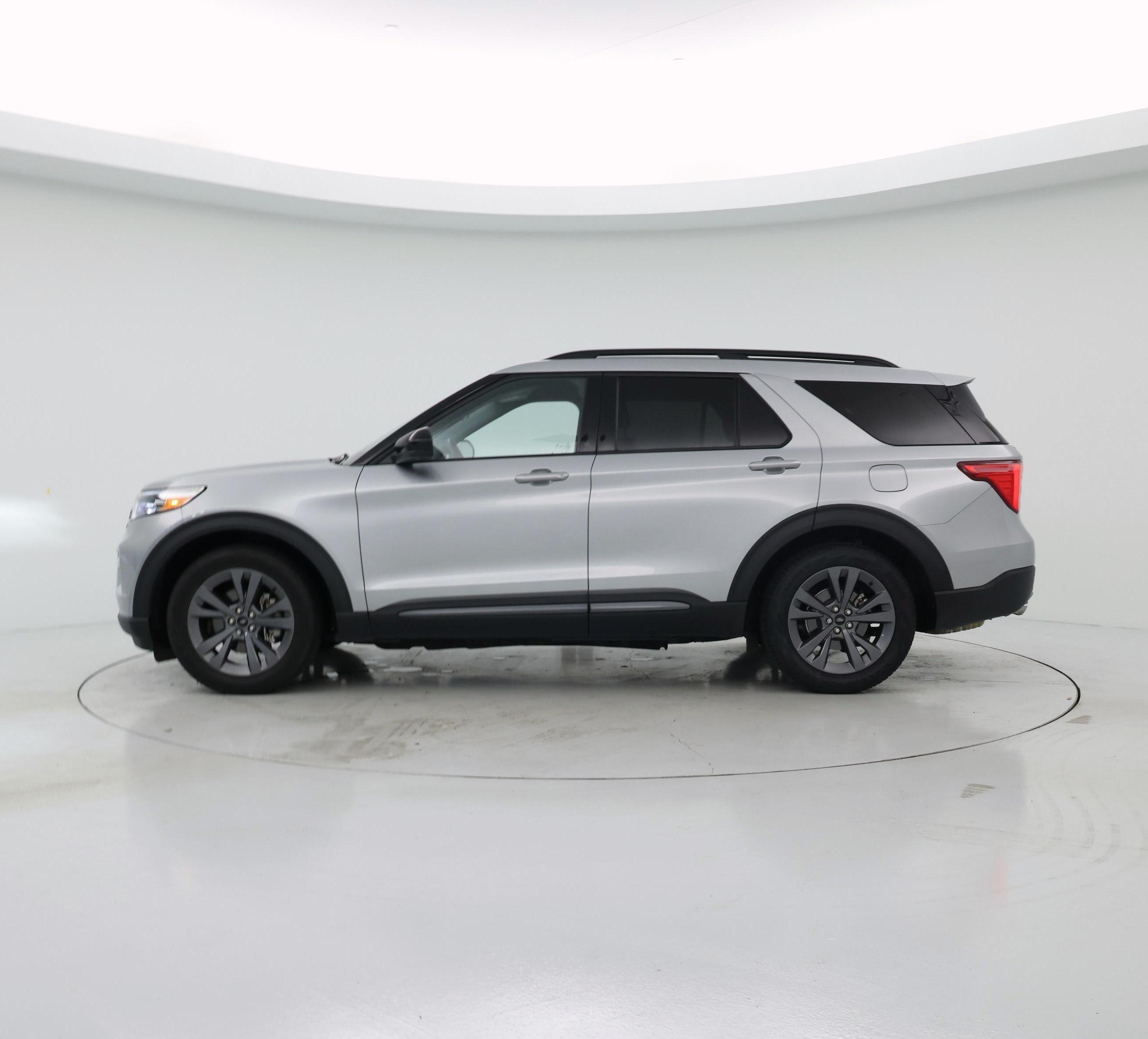 Thumbnail: 2023 Ford Explorer - 3
