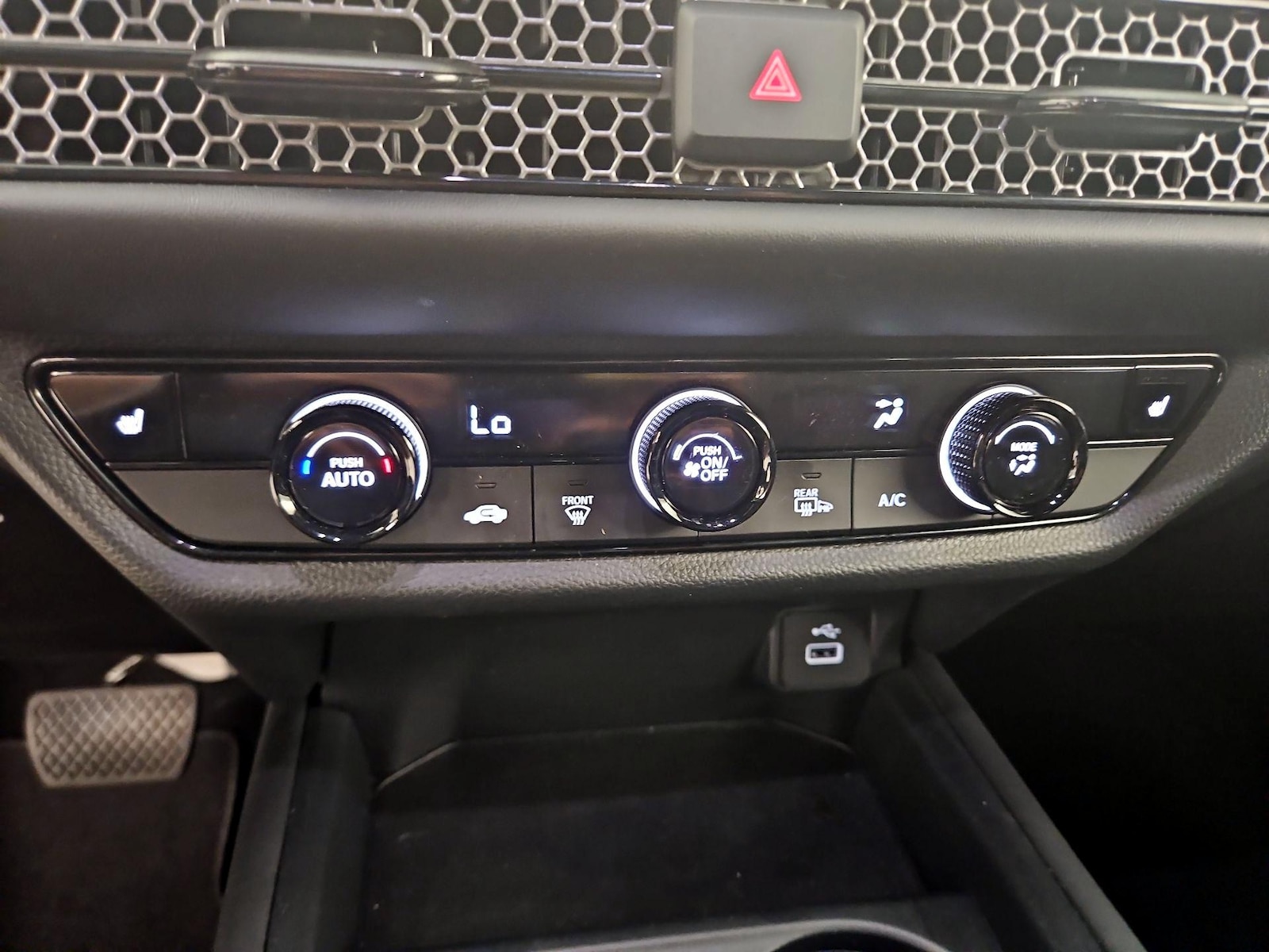 2025 Honda HR-V Sport - Photo 16