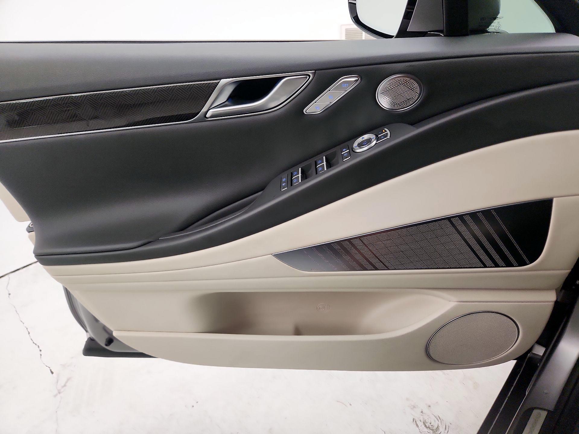 Thumbnail: 2024 Genesis G80 - 12