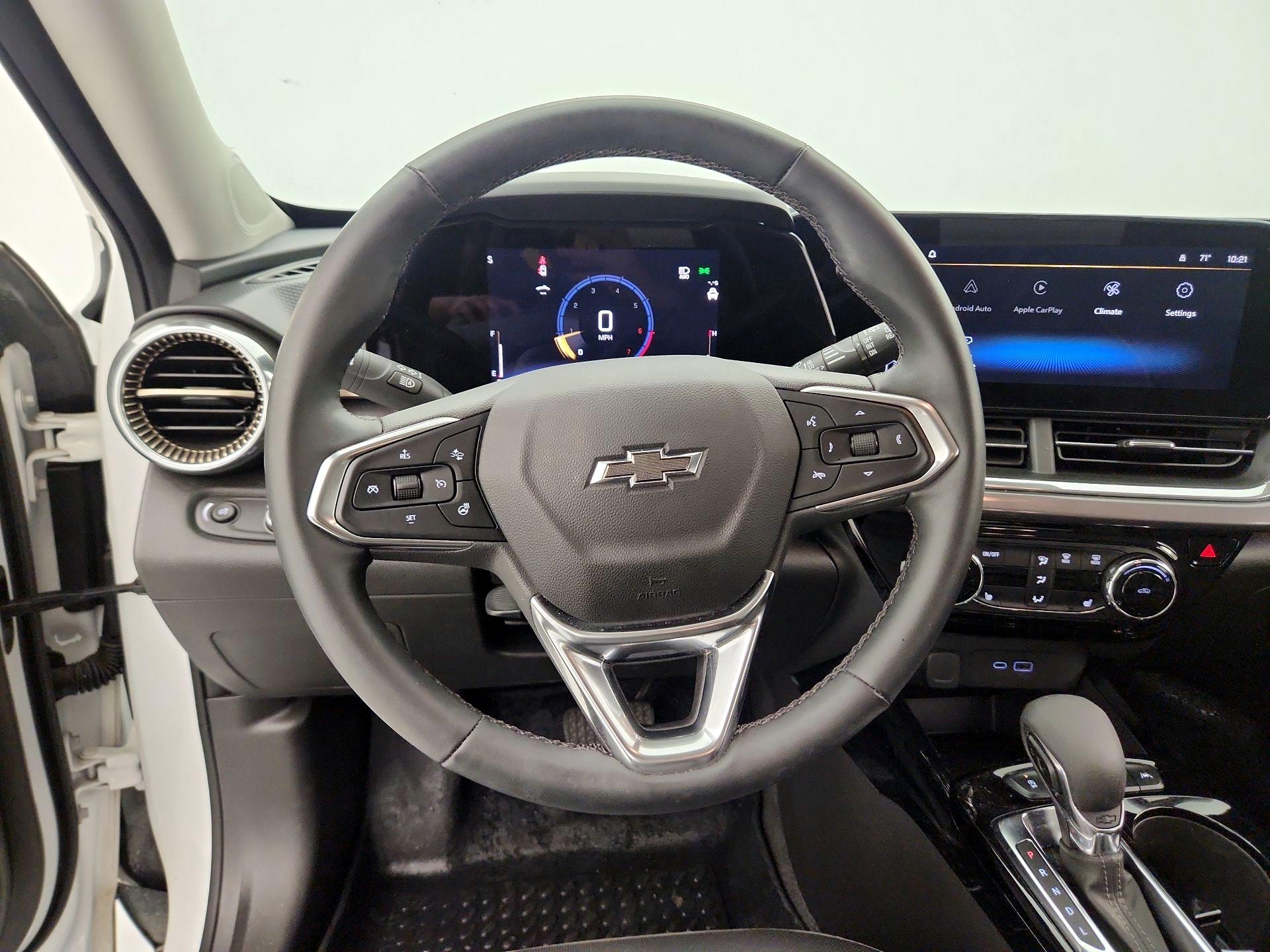 Thumbnail: 2024 Chevrolet Trax - 10