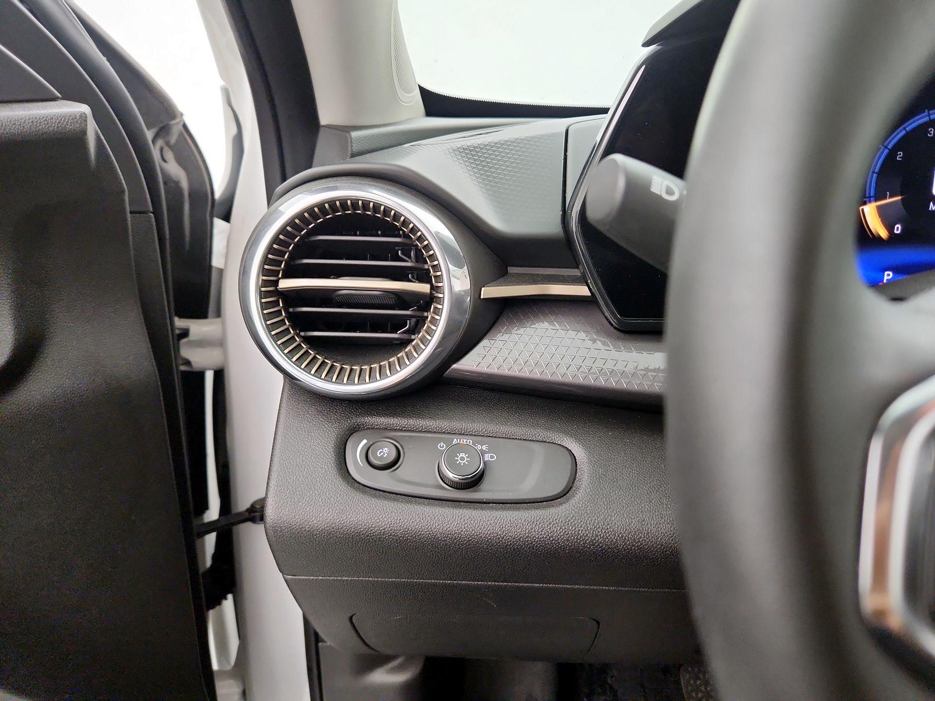 Thumbnail: 2024 Chevrolet Trax - 13