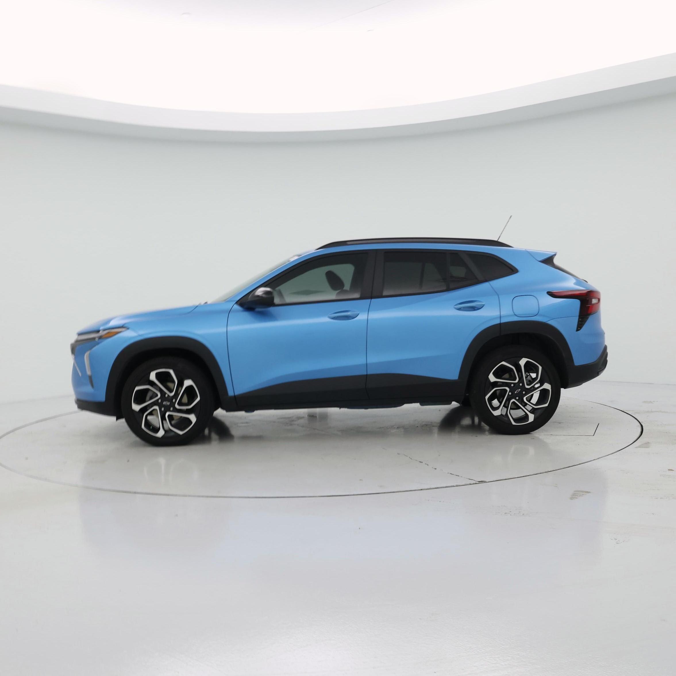 Thumbnail: 2025 Chevrolet Trax - 3