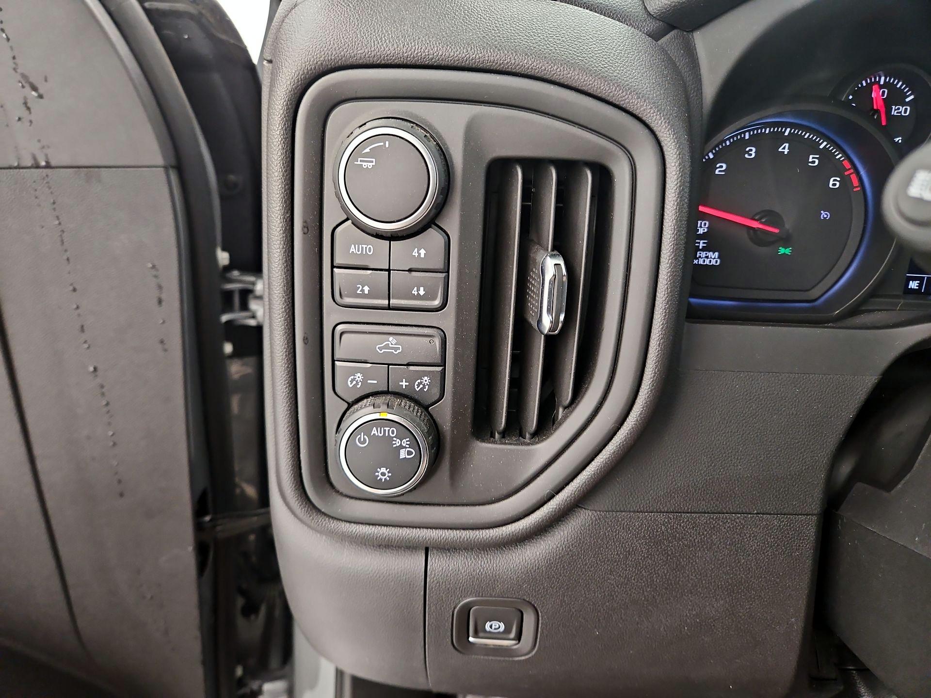Thumbnail: 2023 Chevrolet Silverado 1500 - 13