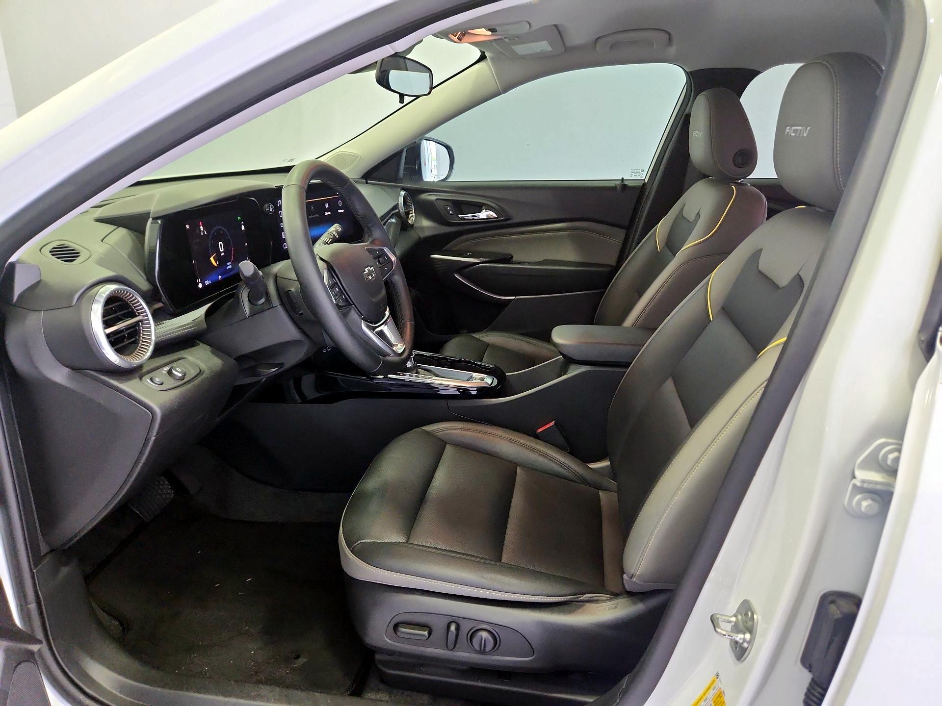Thumbnail: 2025 Chevrolet Trax - 11