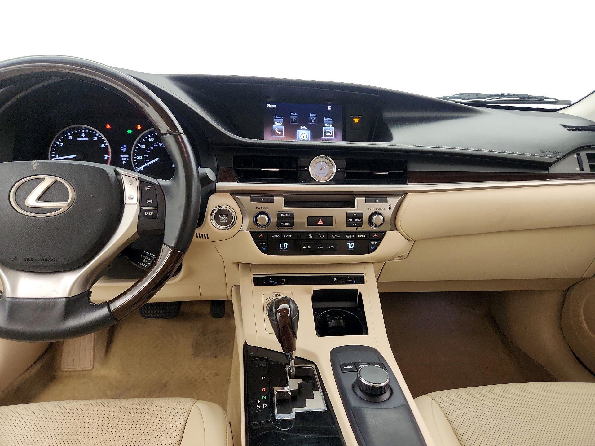 Thumbnail: 2015 Lexus ES - 9