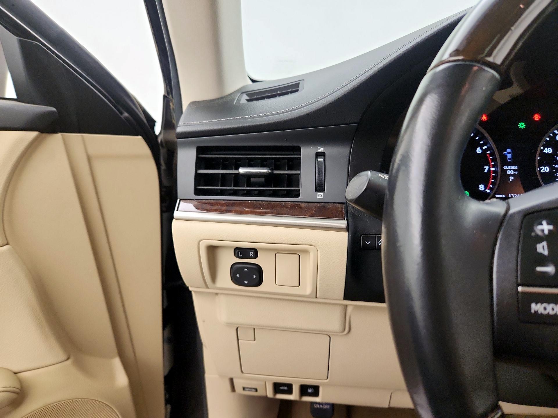 Thumbnail: 2015 Lexus ES - 13