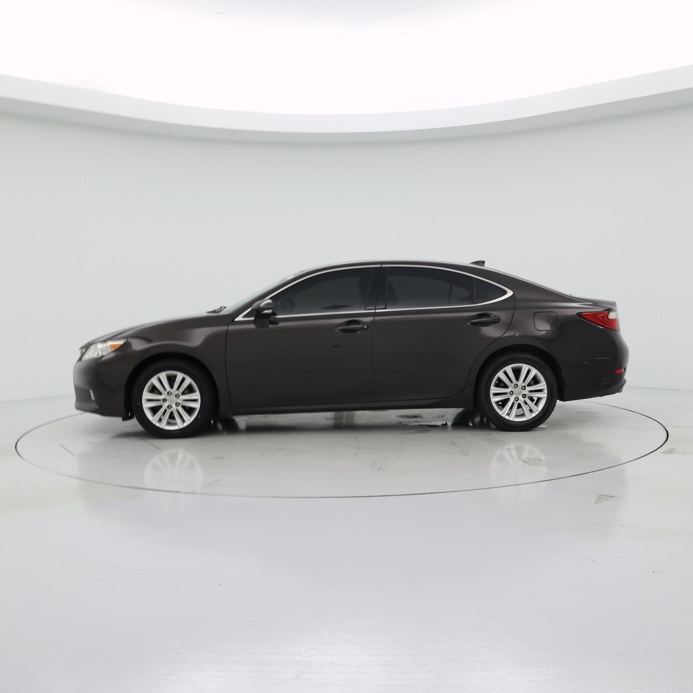 Thumbnail: 2015 Lexus ES - 3