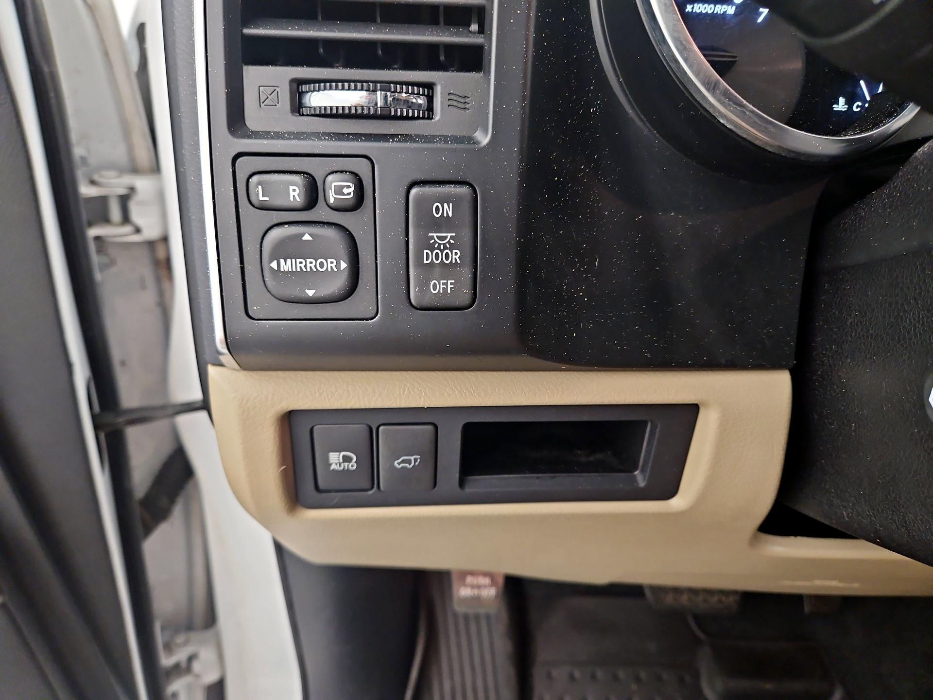 Thumbnail: 2020 Toyota Sequoia - 13