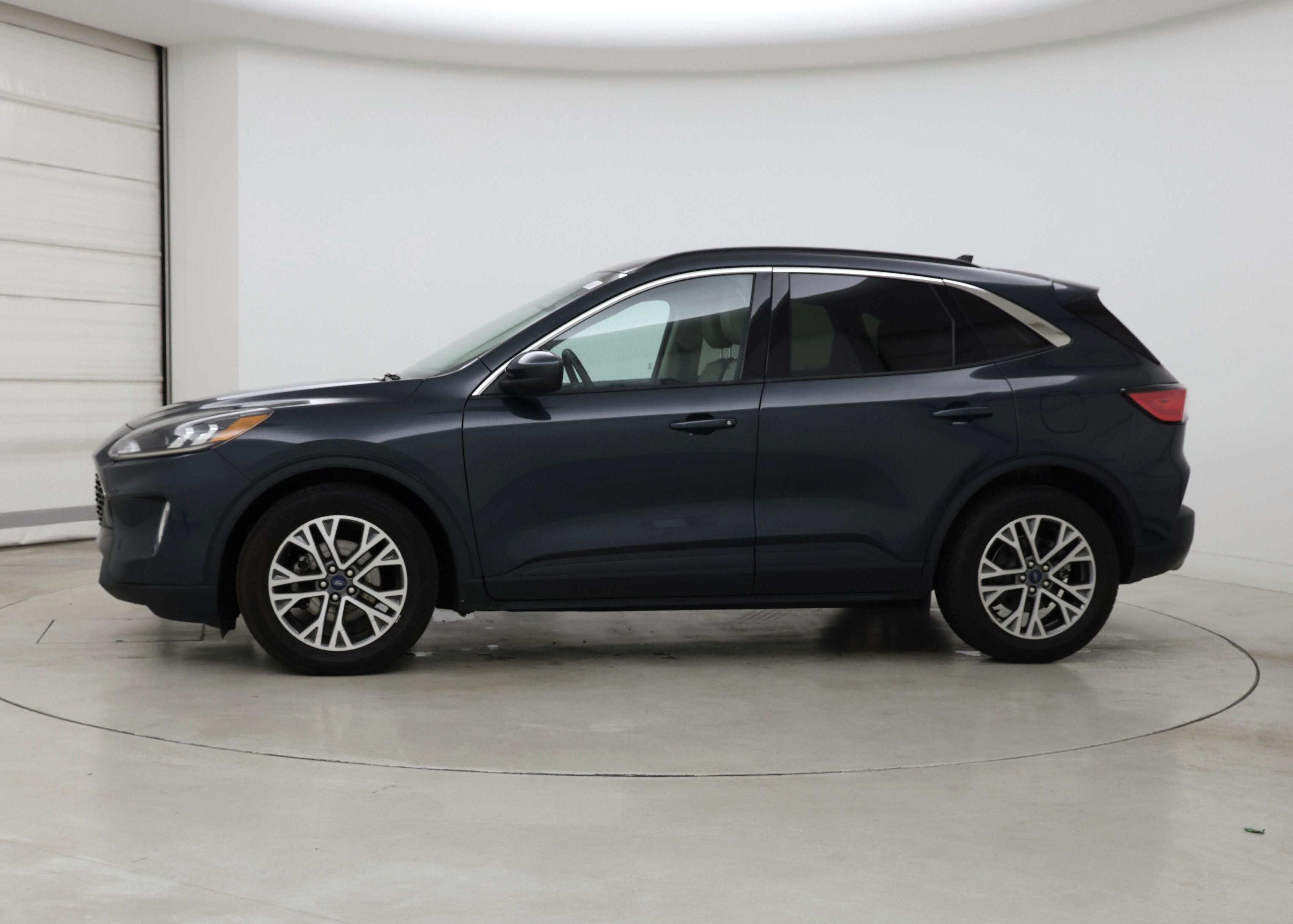 Thumbnail: 2022 Ford Escape - 3