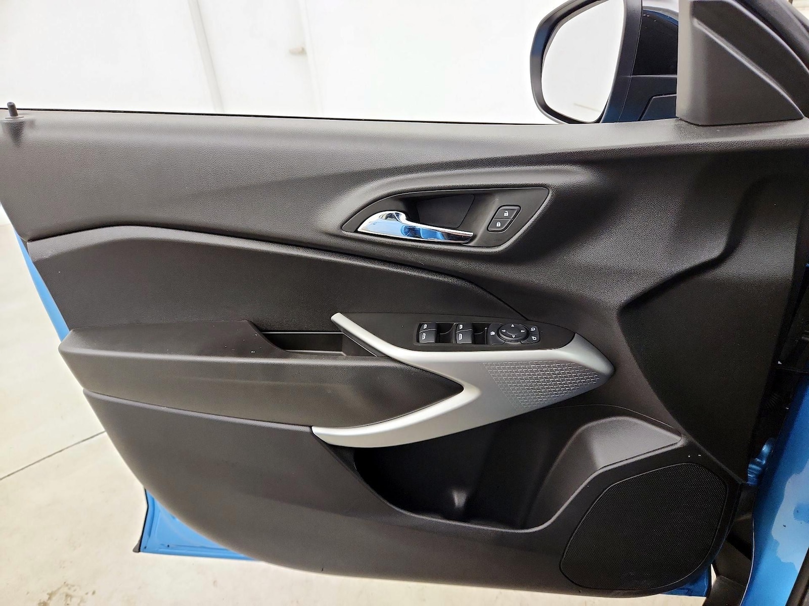 2025 Chevrolet Trax RS - Photo 13
