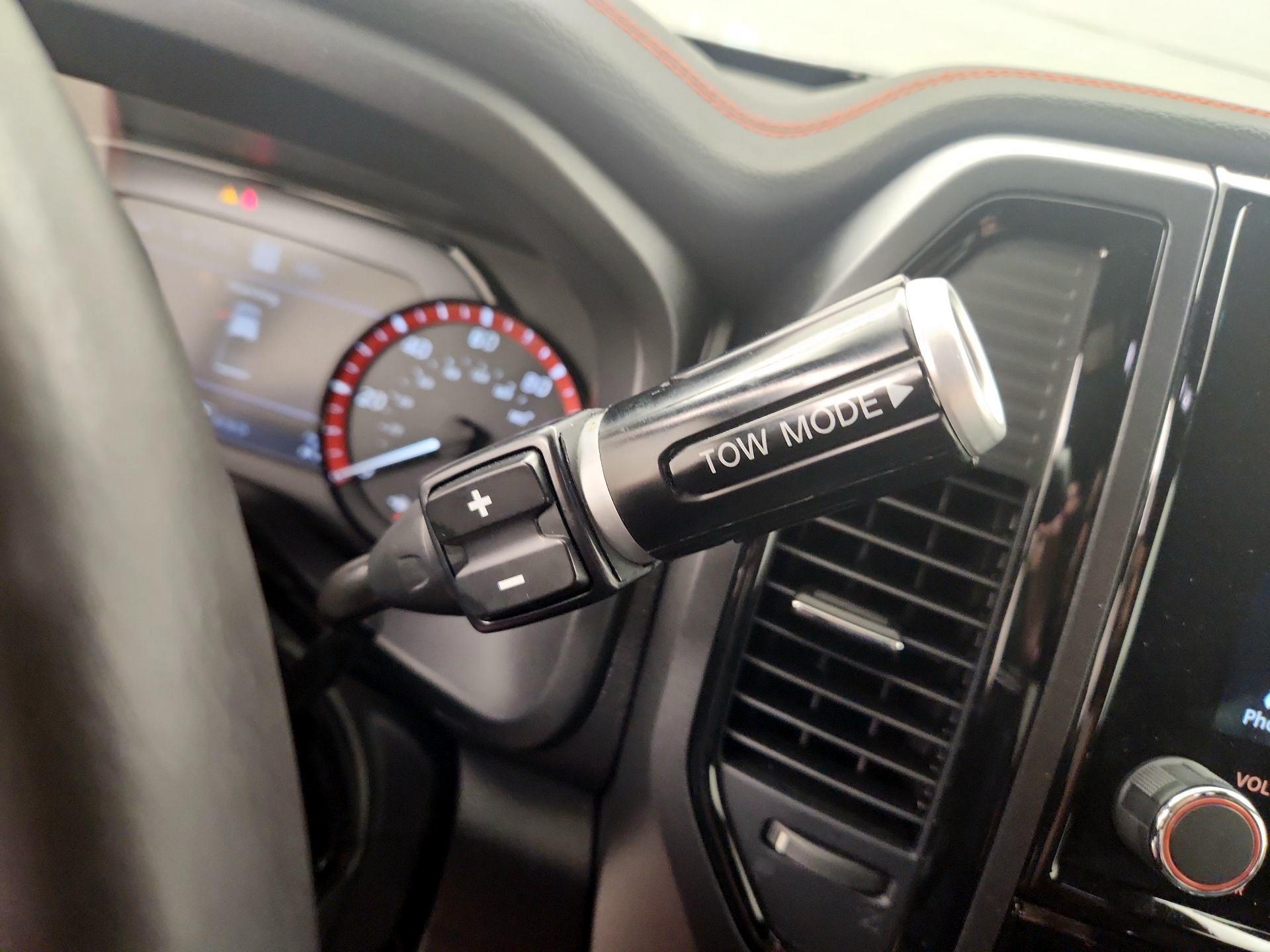 Thumbnail: 2023 Nissan Titan - 18