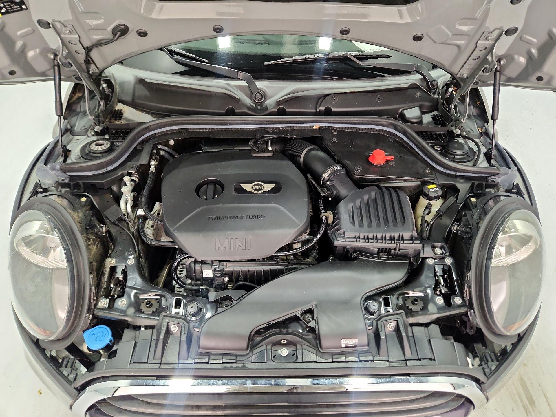 Thumbnail: 2019 MINI Cooper Hardtop - 20