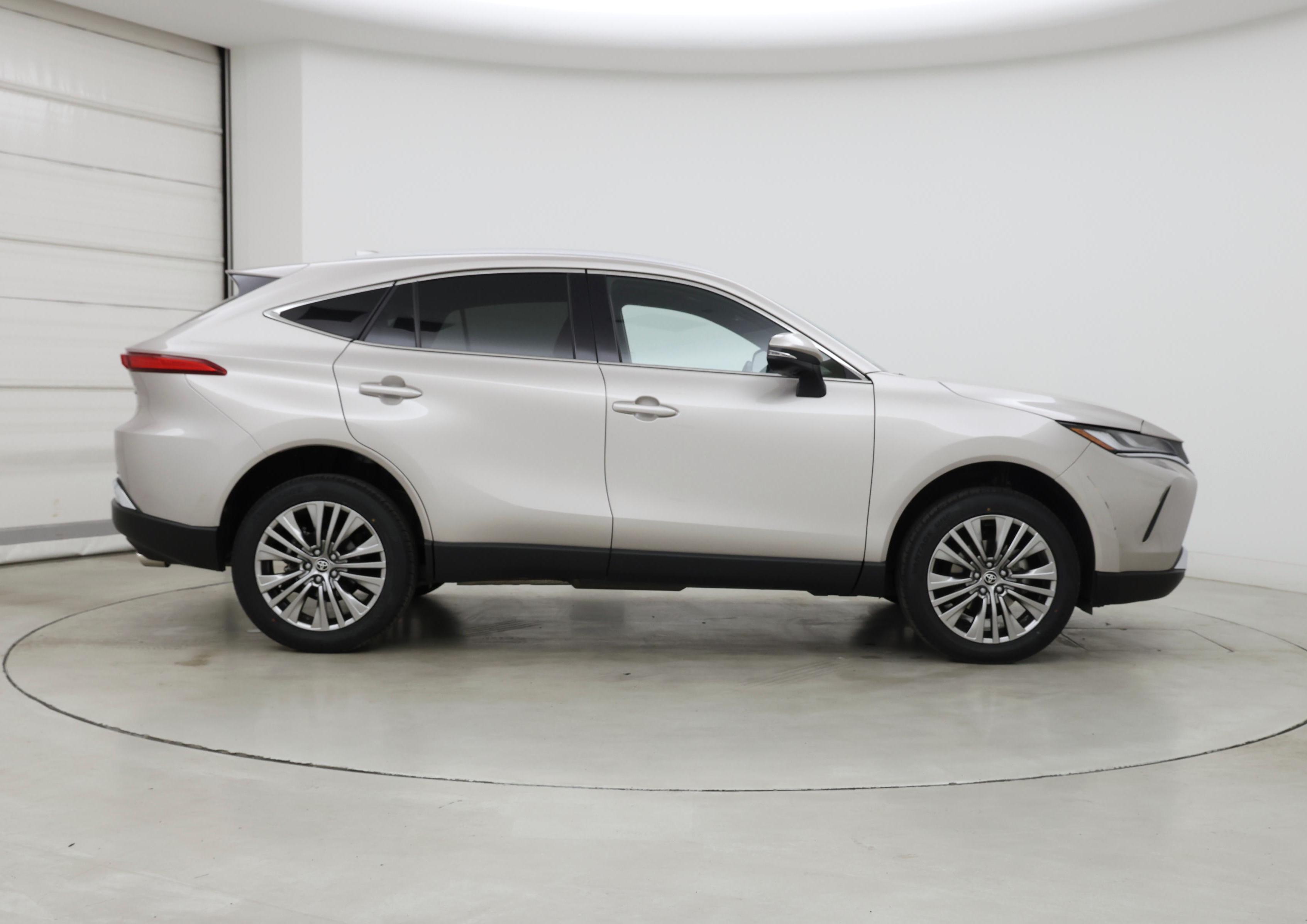 Thumbnail: 2024 Toyota Venza - 7