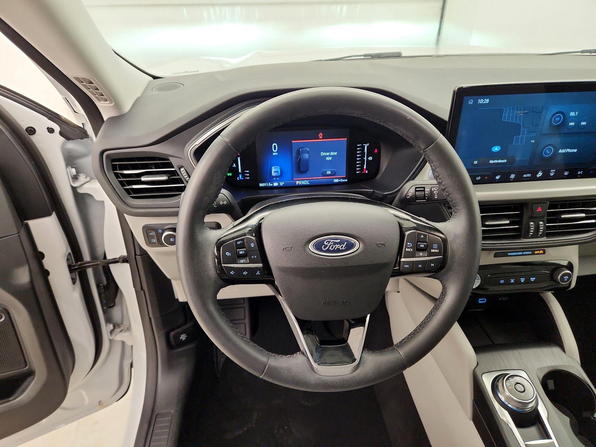 Thumbnail: 2023 Ford Escape - 10