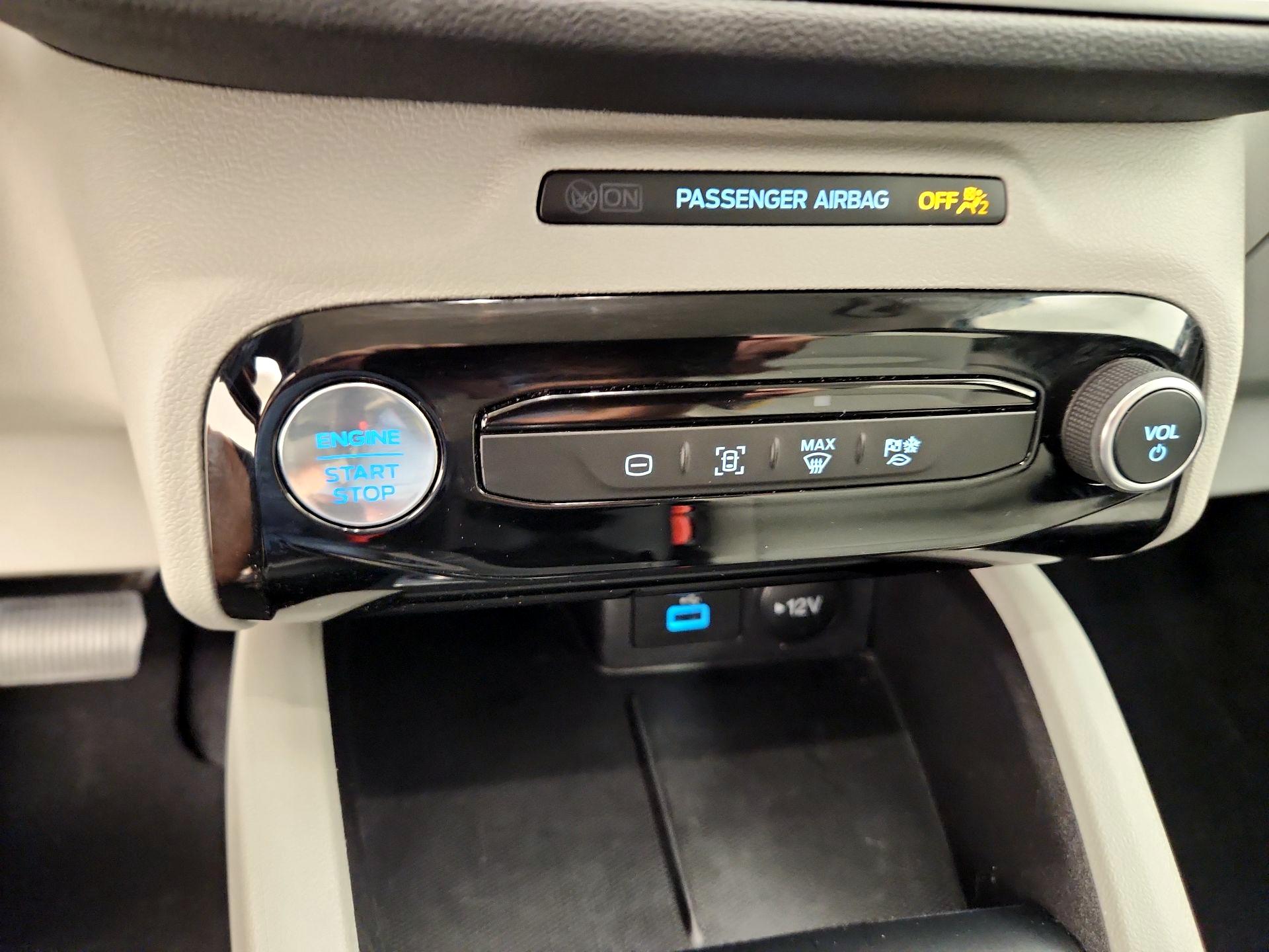 Thumbnail: 2023 Ford Escape - 17