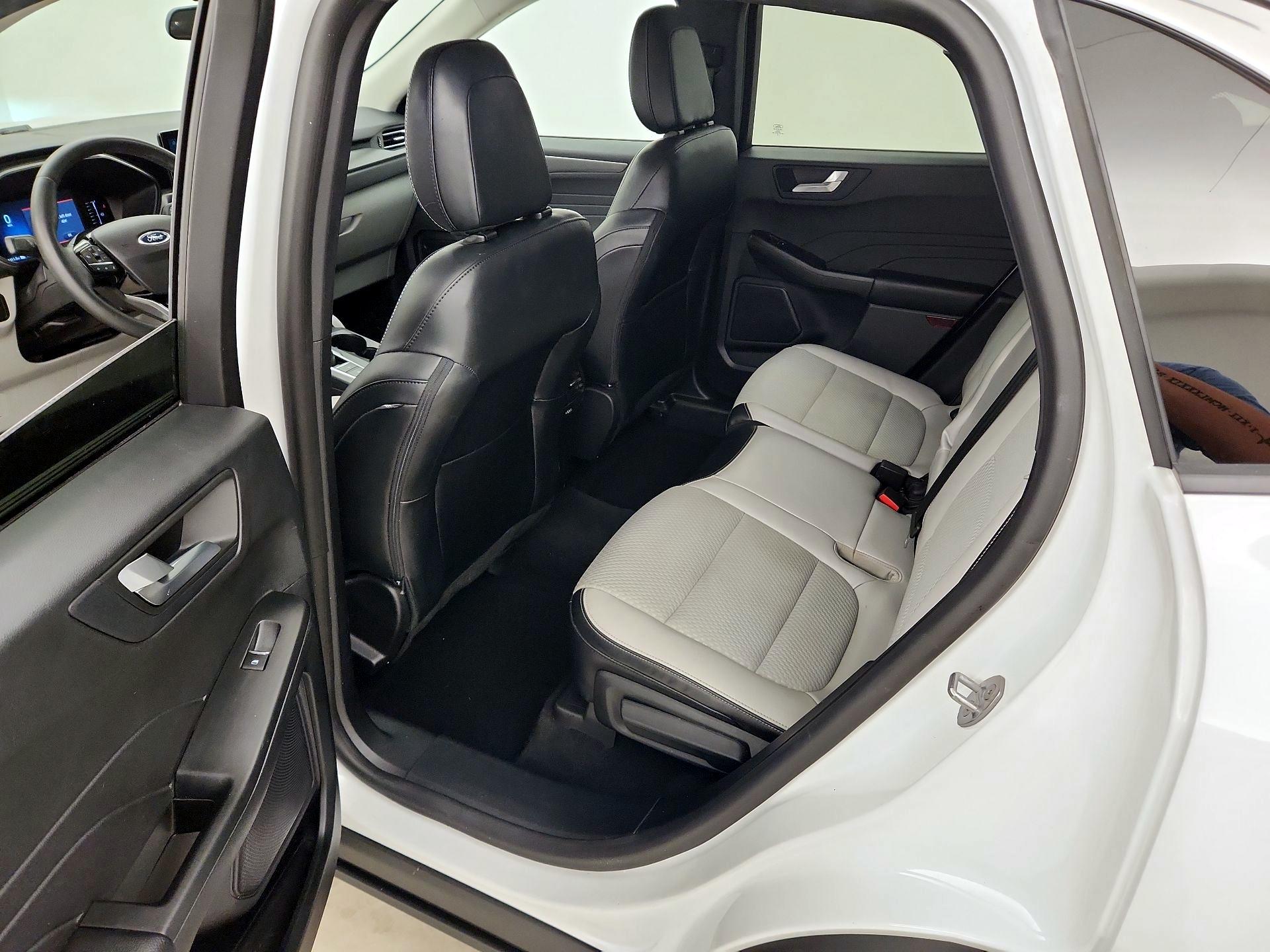 Thumbnail: 2023 Ford Escape - 20