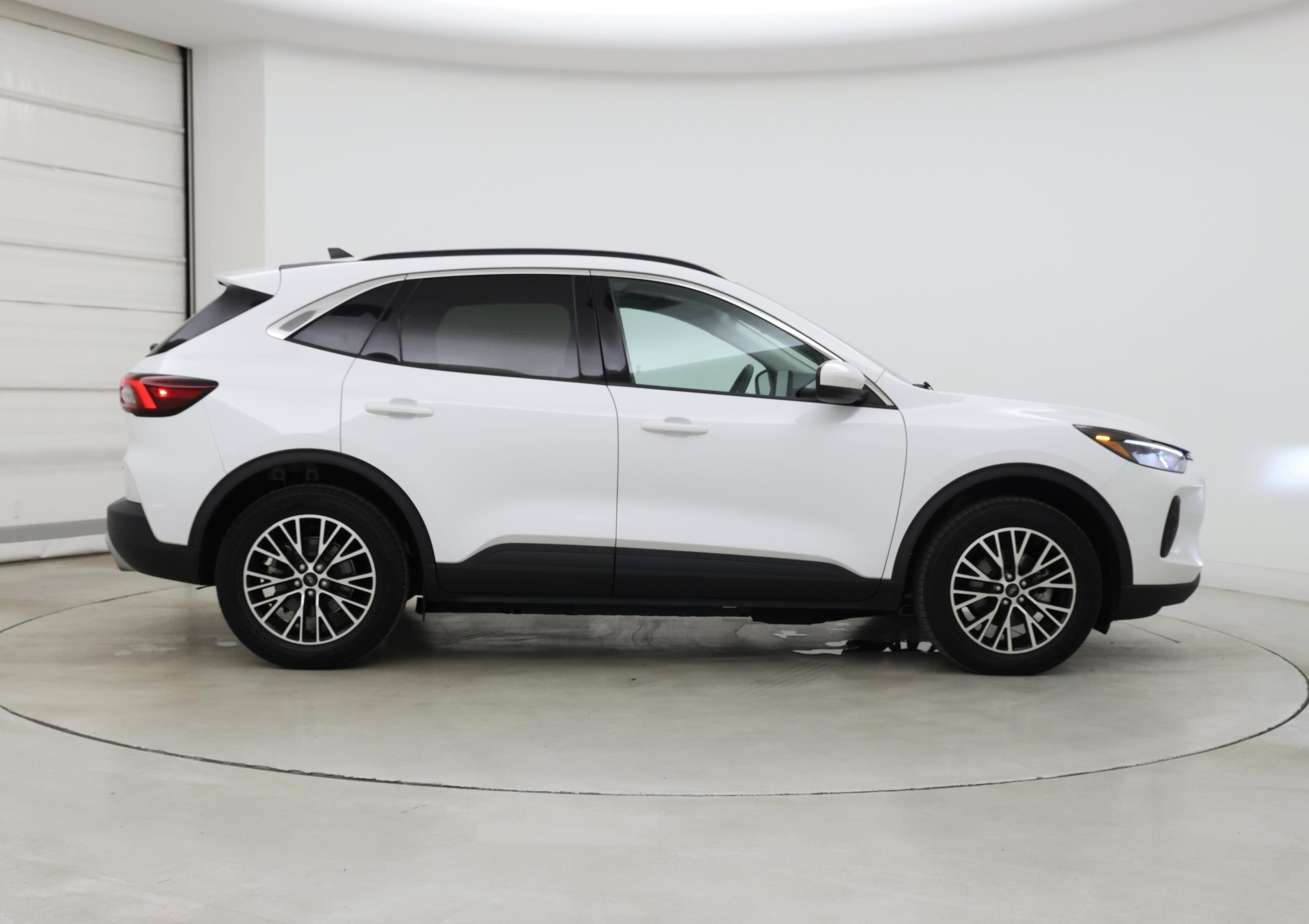 Thumbnail: 2023 Ford Escape - 7