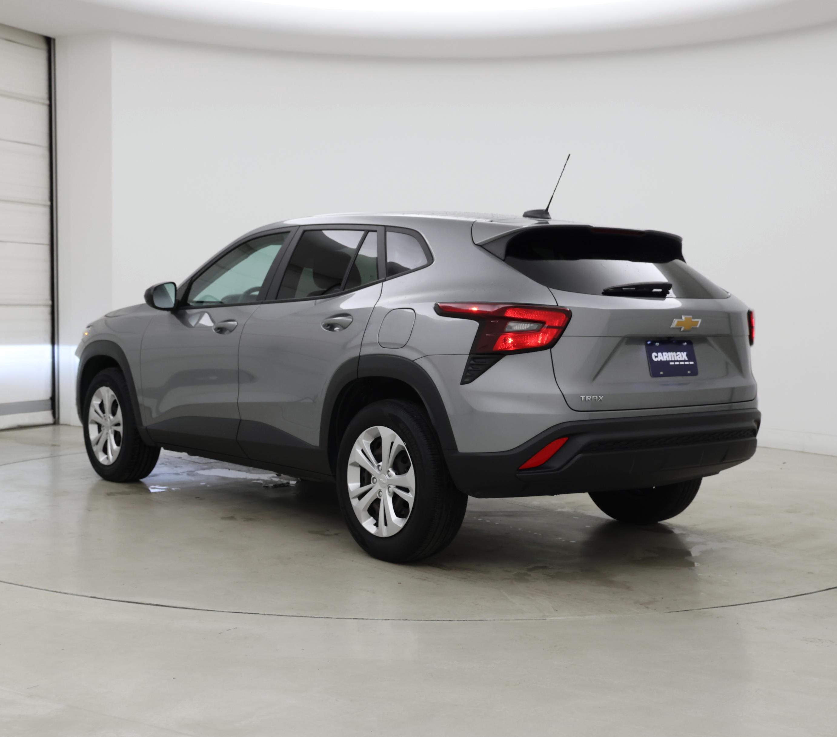 Thumbnail: 2024 Chevrolet Trax - 2