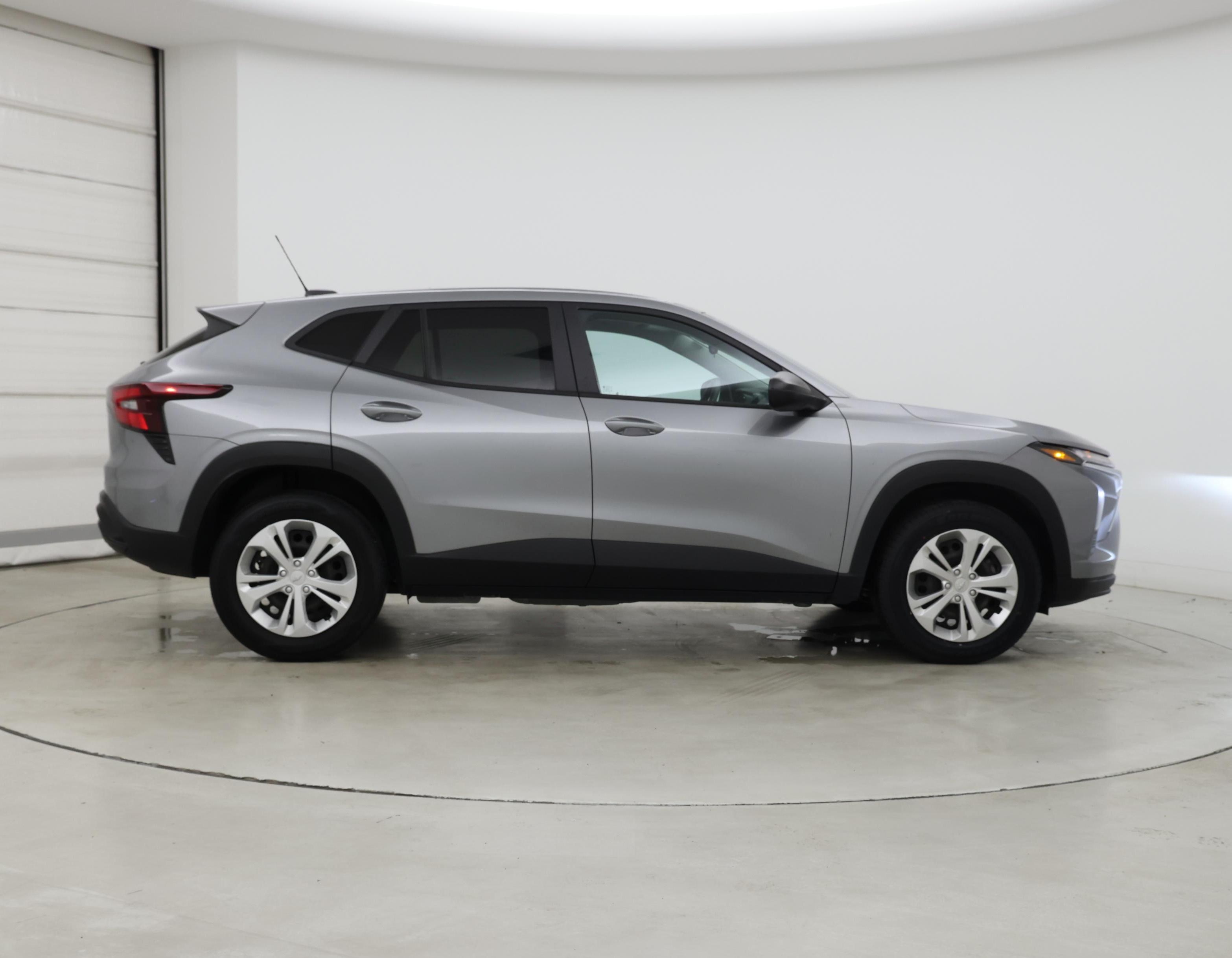Thumbnail: 2024 Chevrolet Trax - 7