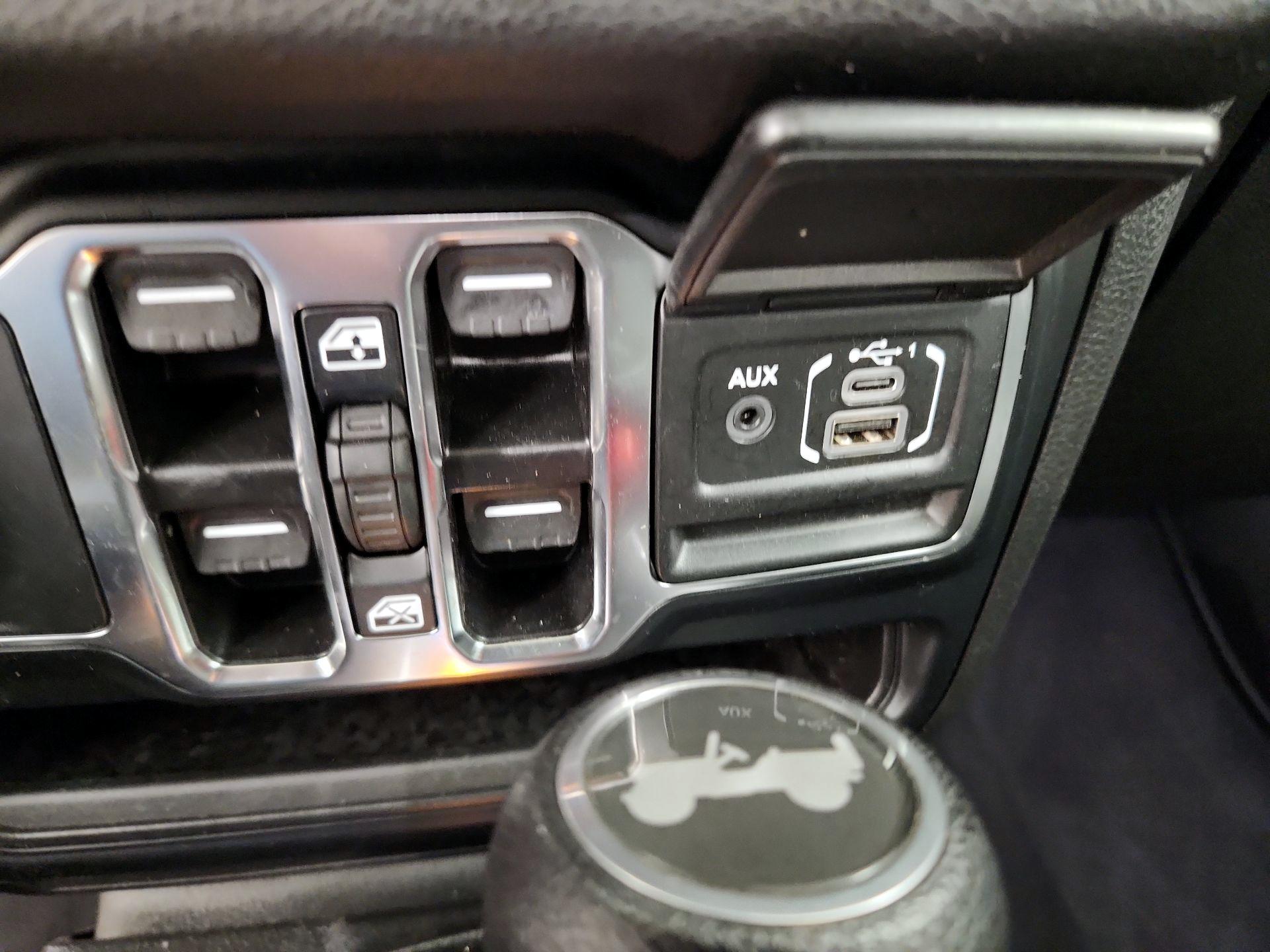 Thumbnail: 2024 Jeep Wrangler - 18