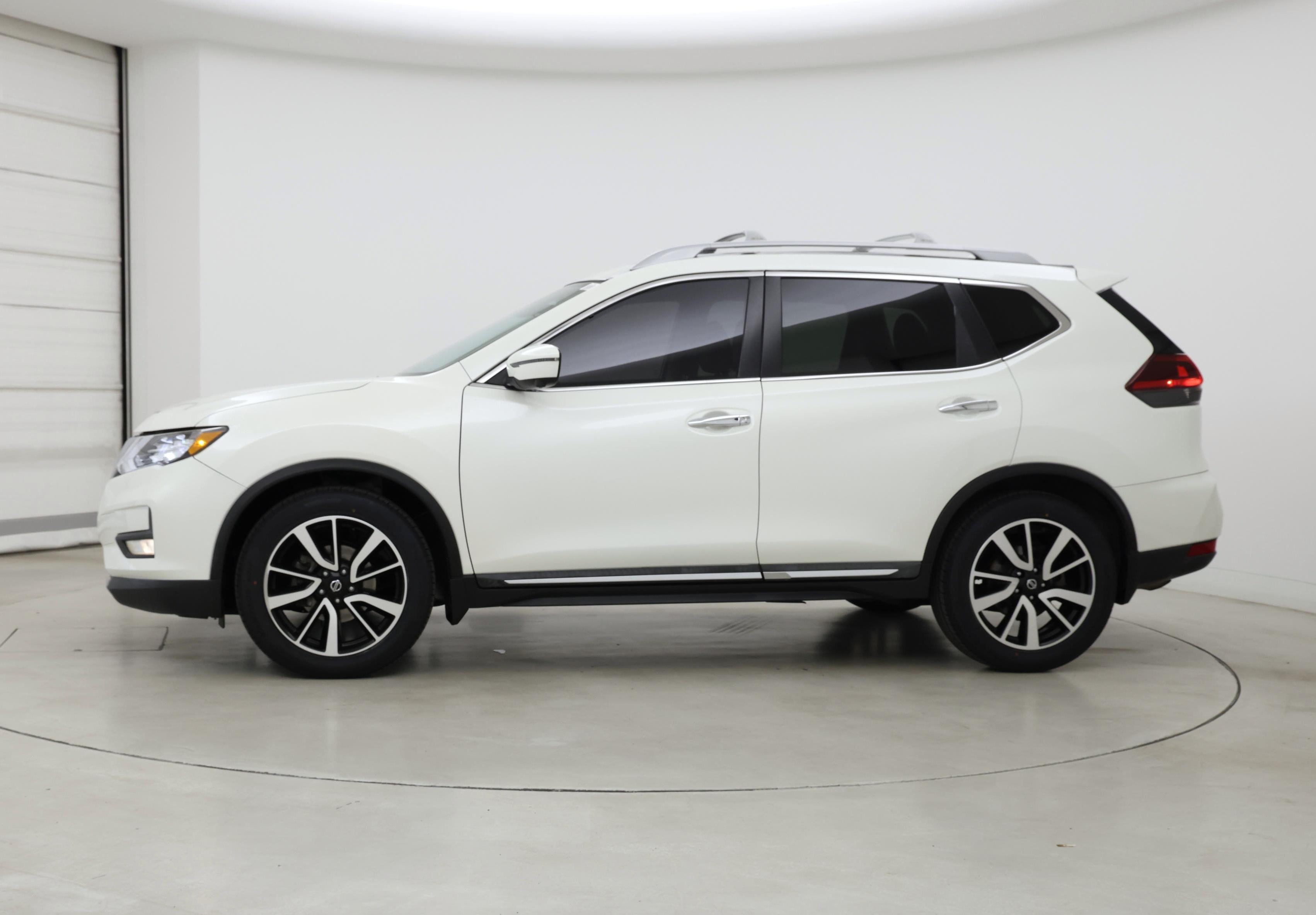 Thumbnail: 2020 Nissan Rogue - 3