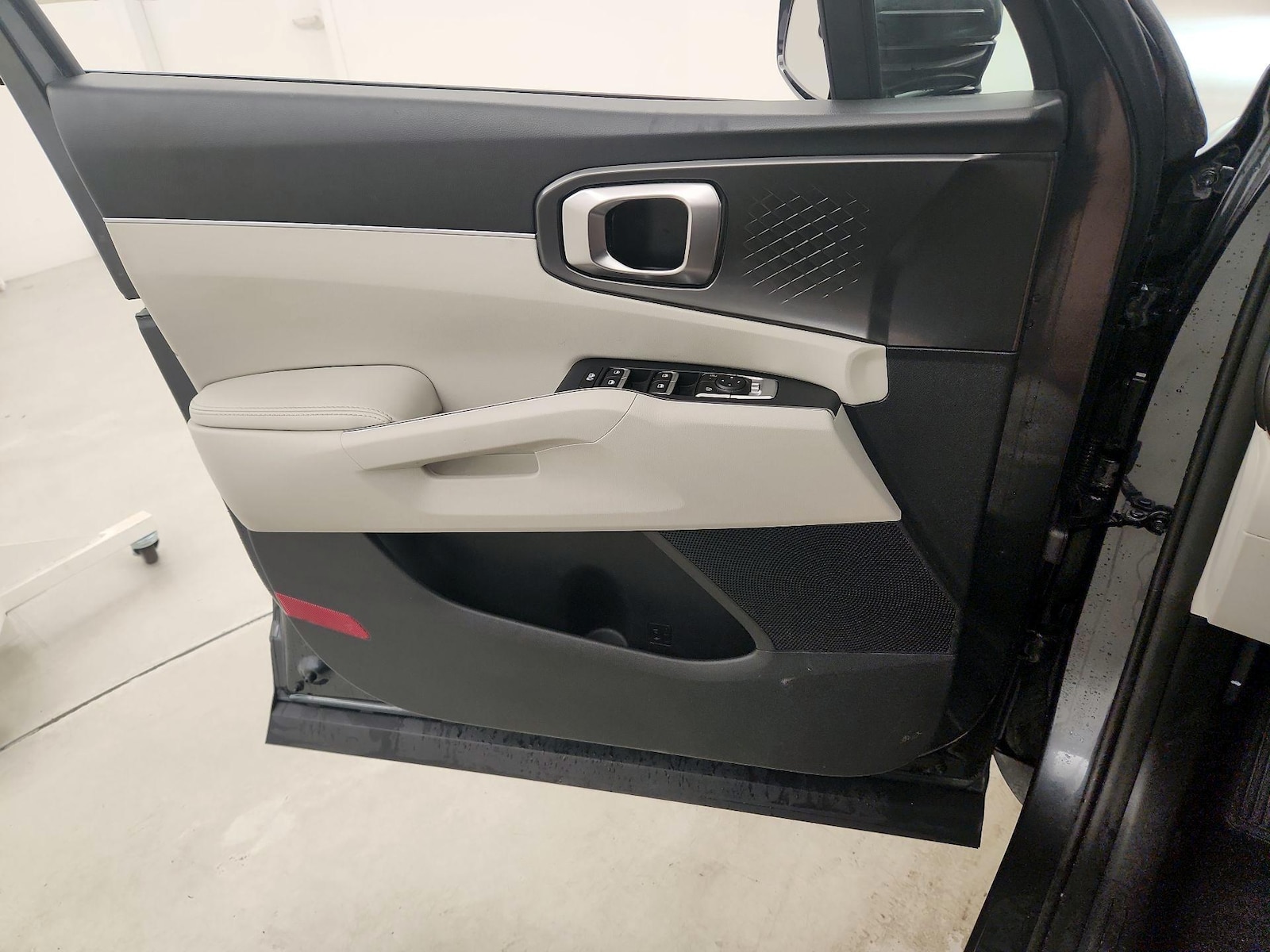 2024 Kia Sorento S - Photo 13