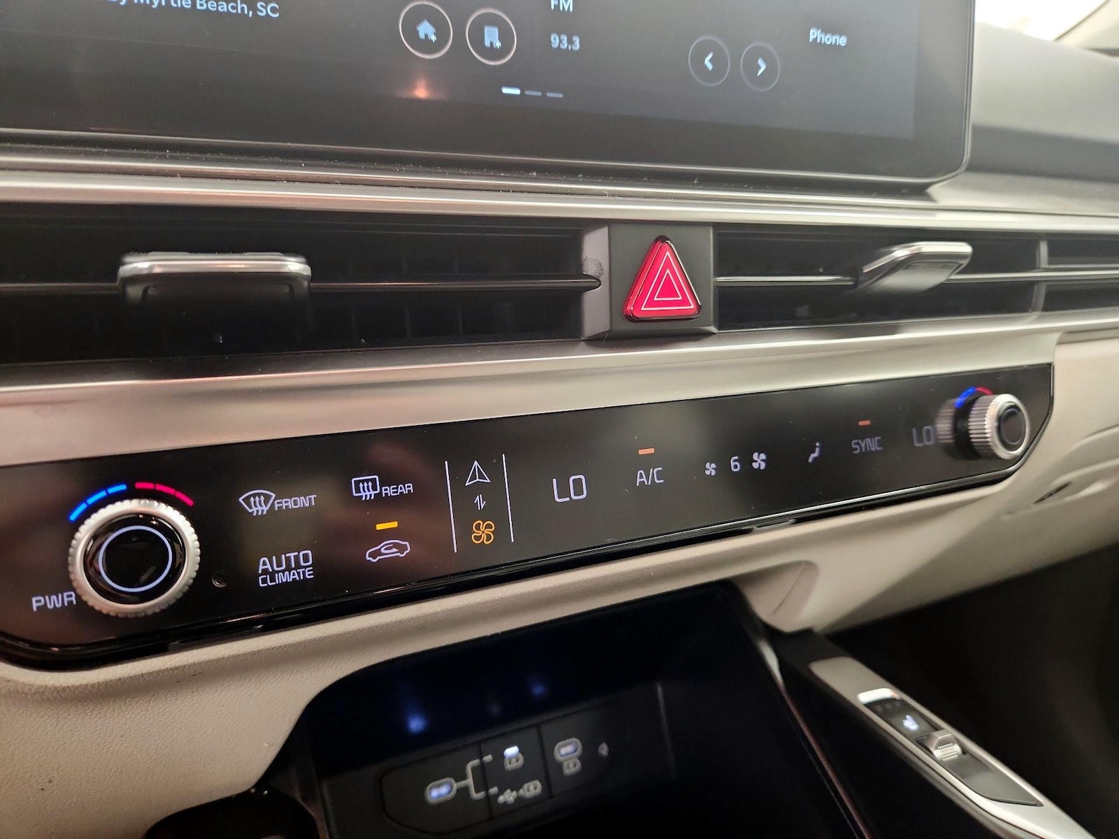 2024 Kia Sorento S - Photo 18