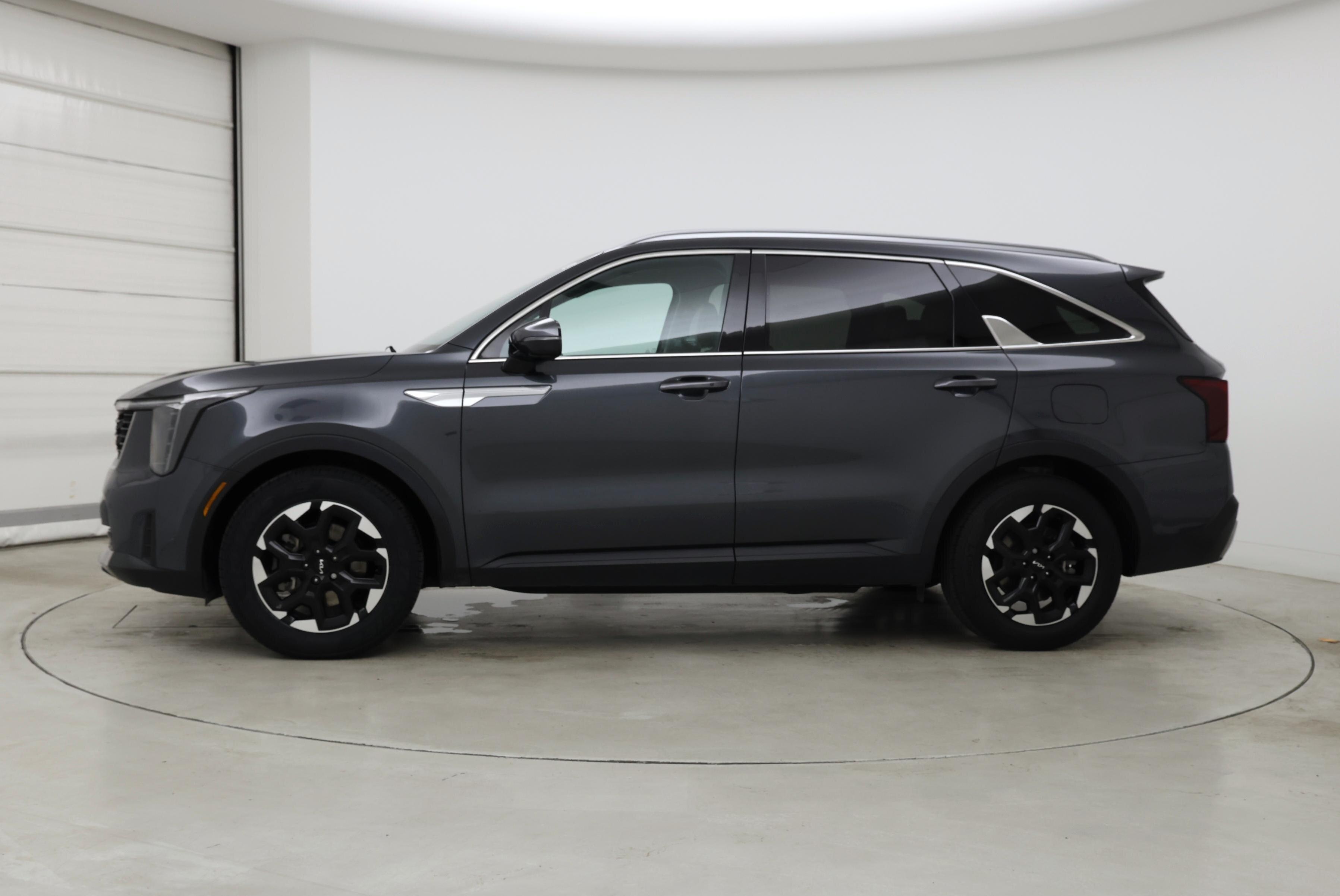 Thumbnail: 2024 Kia Sorento - 3