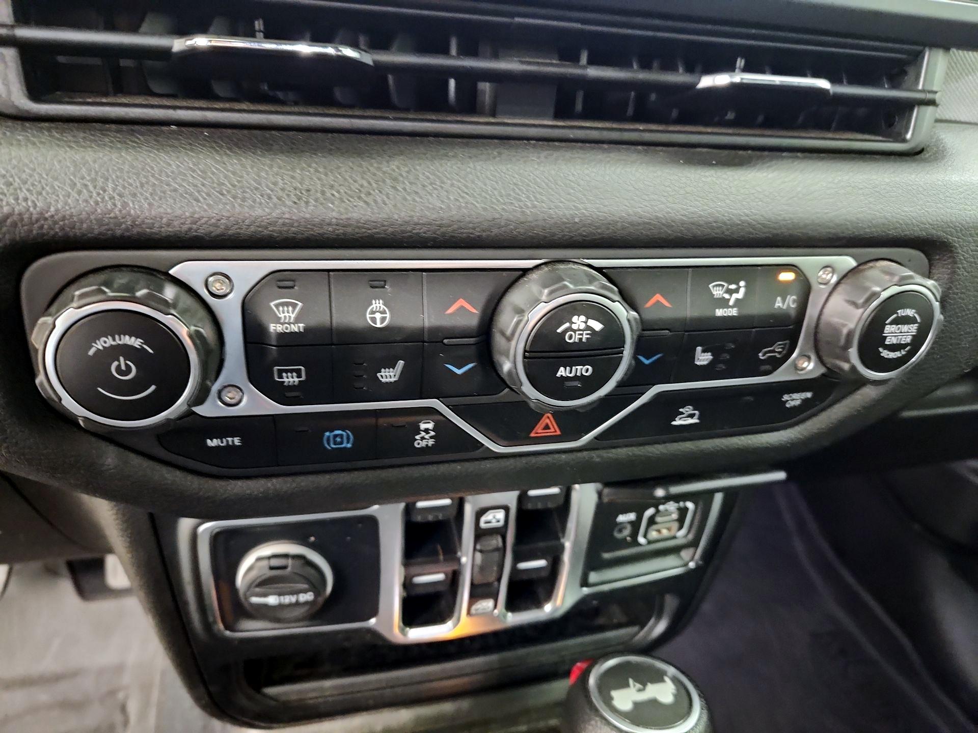 Thumbnail: 2024 Jeep Wrangler - 16