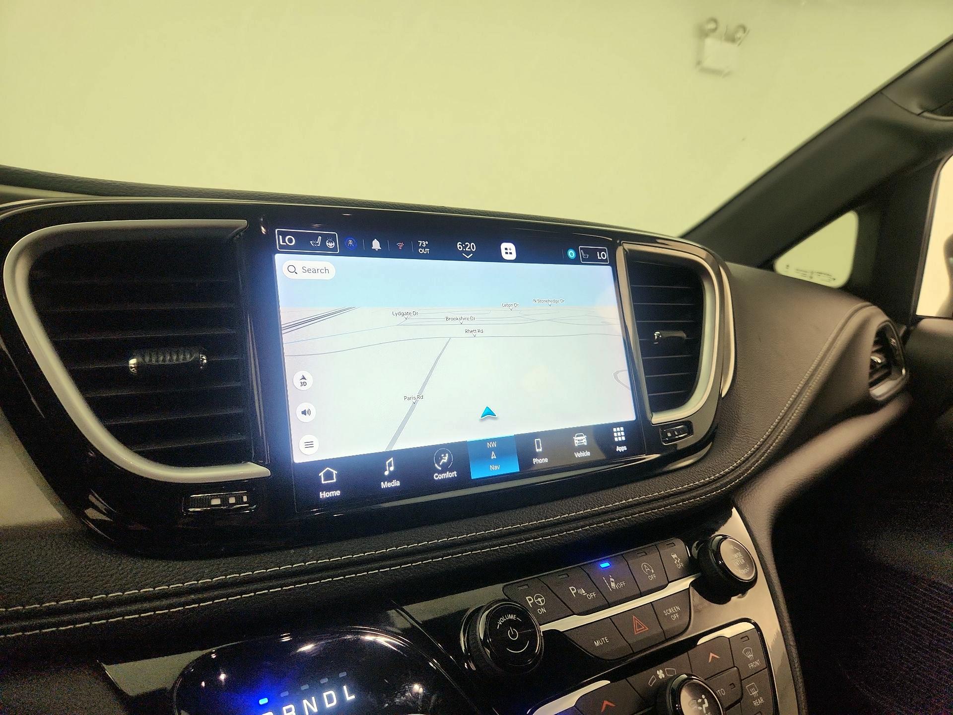Thumbnail: 2023 Chrysler Pacifica - 14